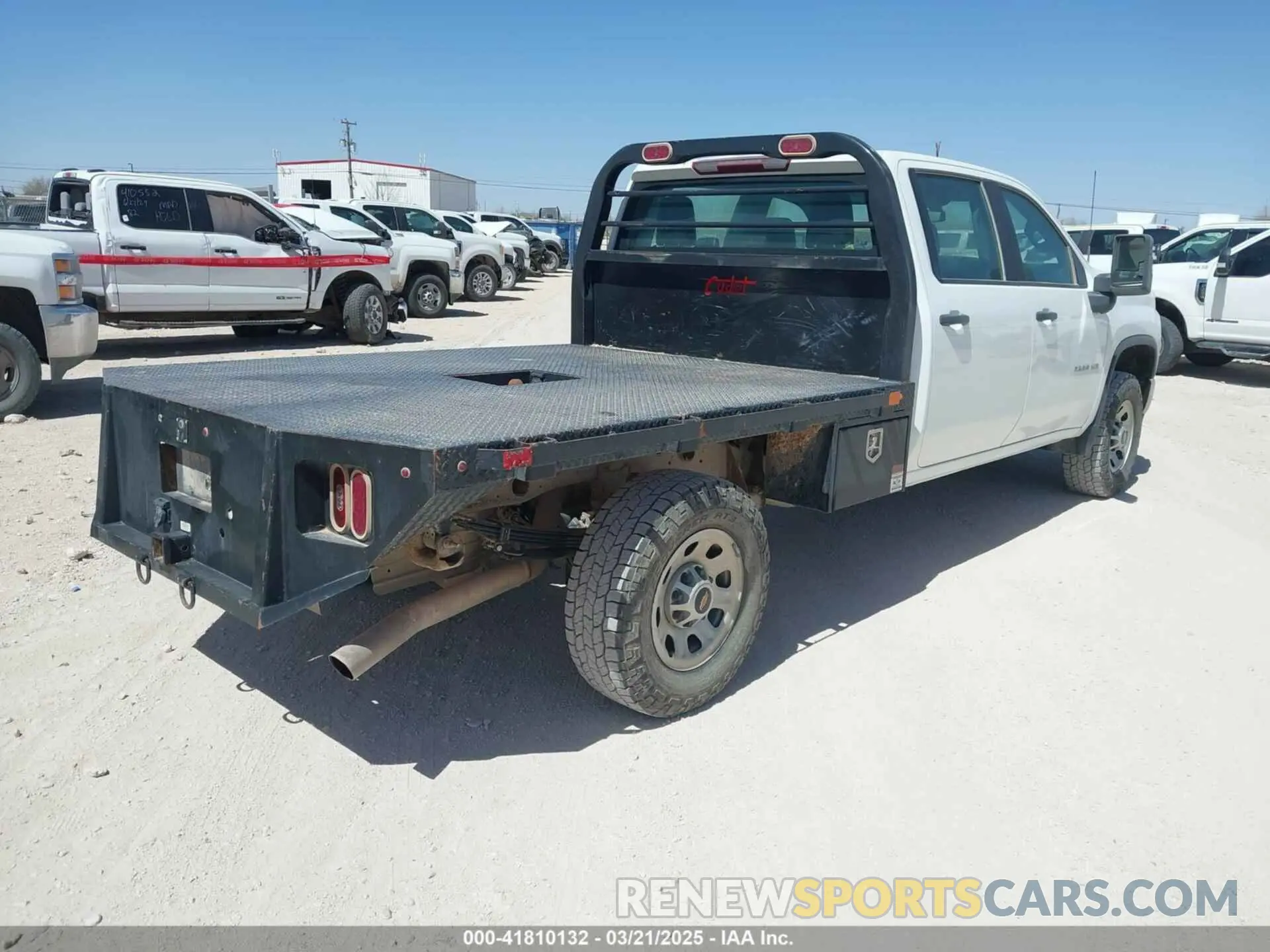 4 Photograph of a damaged car 1GB4YLE71PF160904 CHEVROLET SILVERADO 2500HD 2023