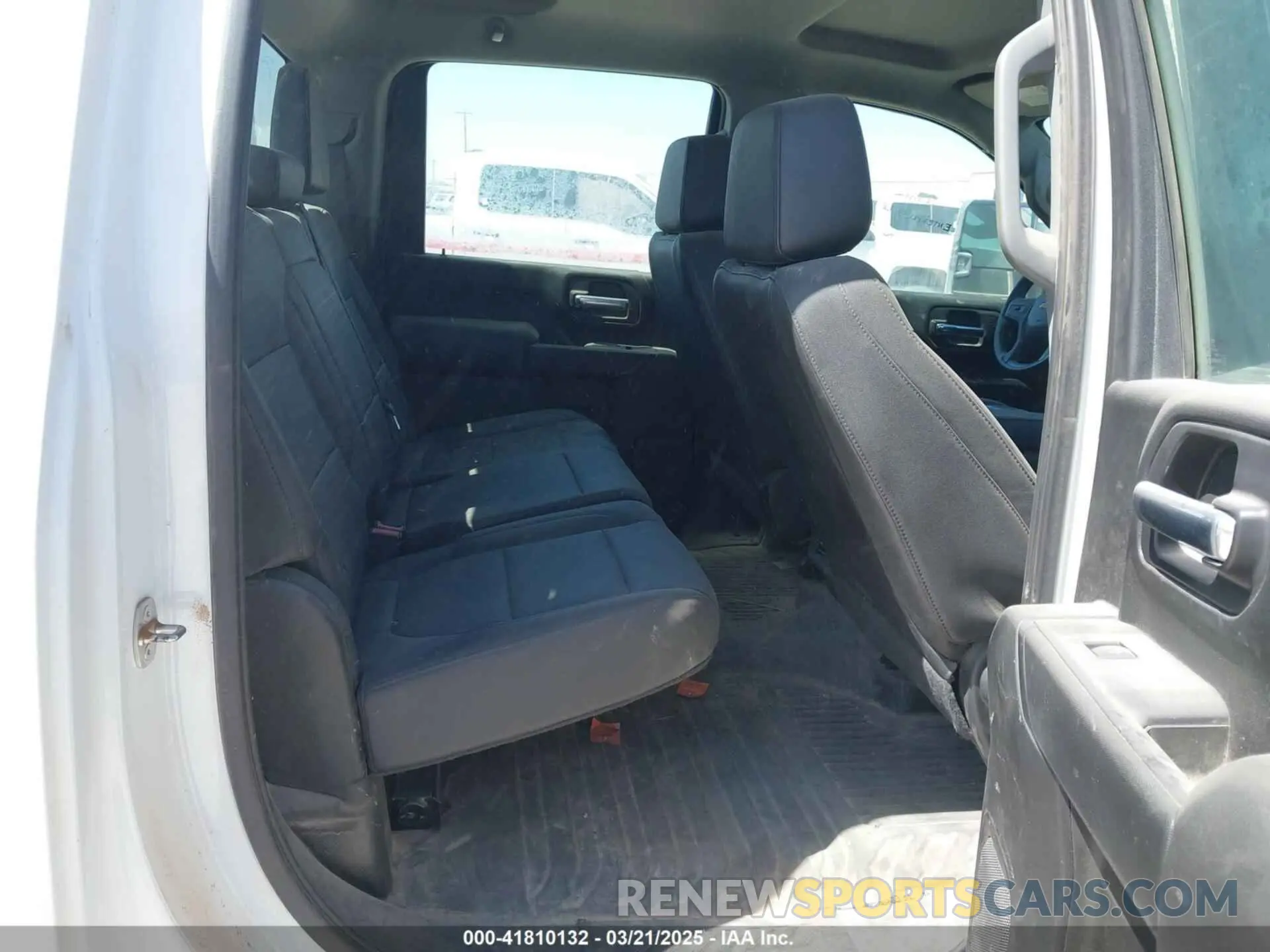 6 Photograph of a damaged car 1GB4YLE71PF160904 CHEVROLET SILVERADO 2500HD 2023