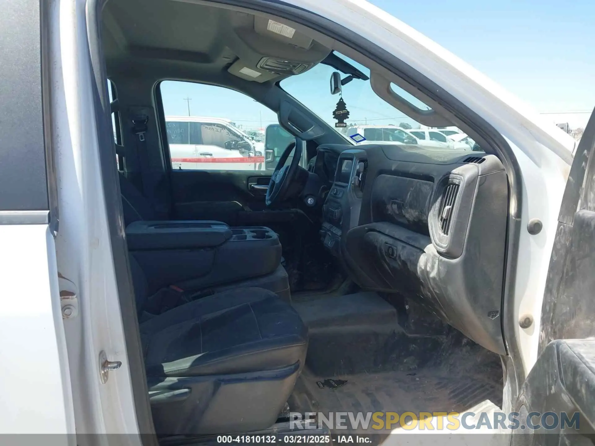 7 Photograph of a damaged car 1GB4YLE71PF160904 CHEVROLET SILVERADO 2500HD 2023
