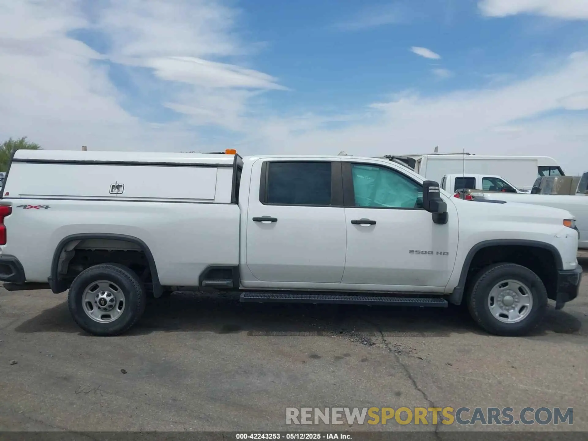 13 Фотография поврежденного автомобиля 1GC1YLE73PF116871 CHEVROLET SILVERADO 2500HD 2023