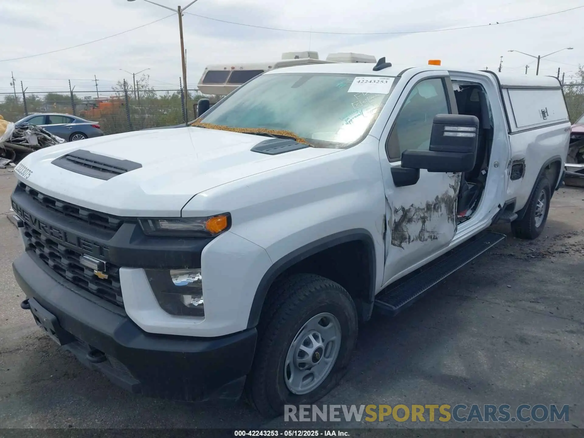 2 Фотография поврежденного автомобиля 1GC1YLE73PF116871 CHEVROLET SILVERADO 2500HD 2023