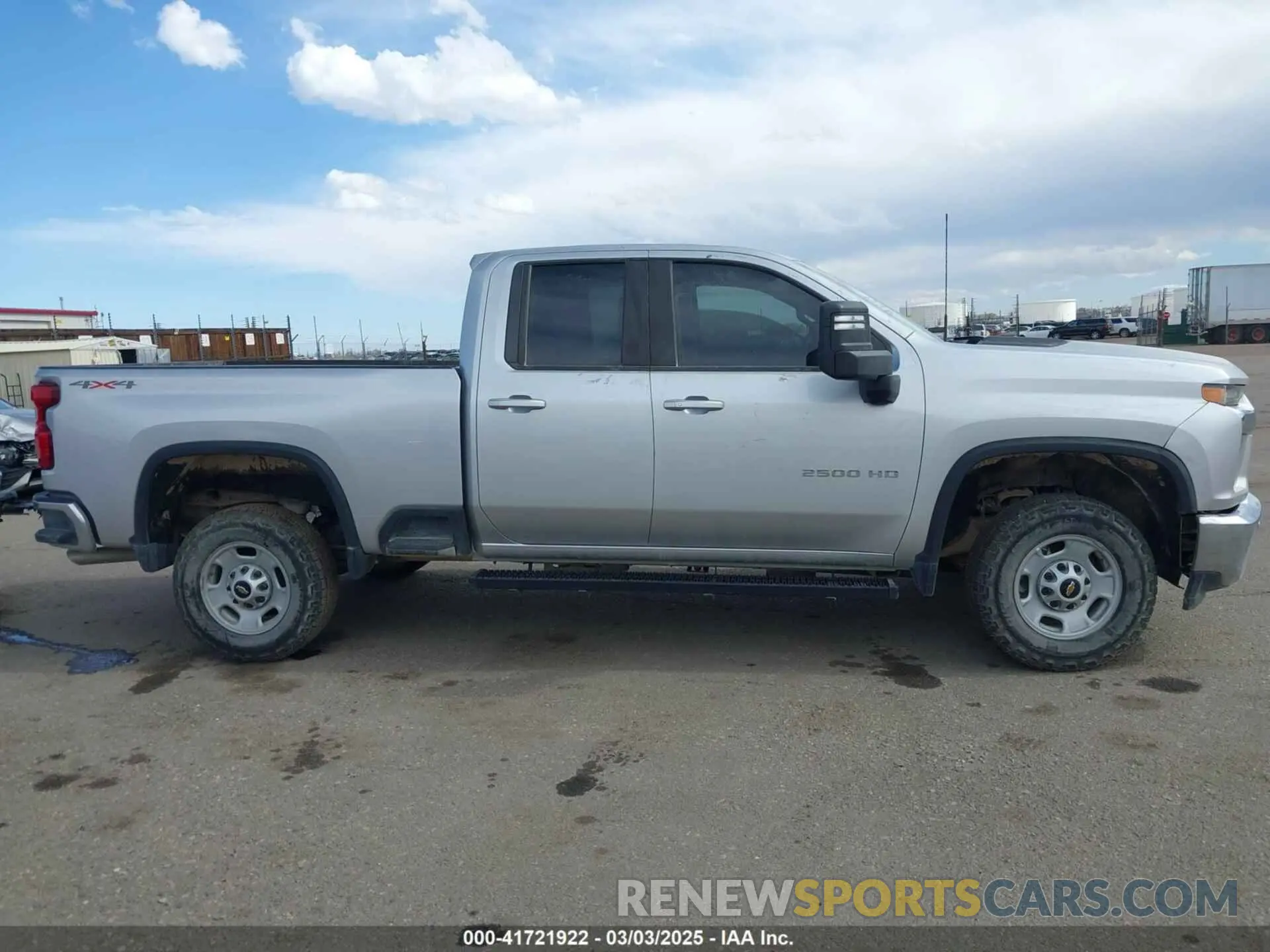 13 Фотография поврежденного автомобиля 1GC2YNE71PF213521 CHEVROLET SILVERADO 2500HD 2023