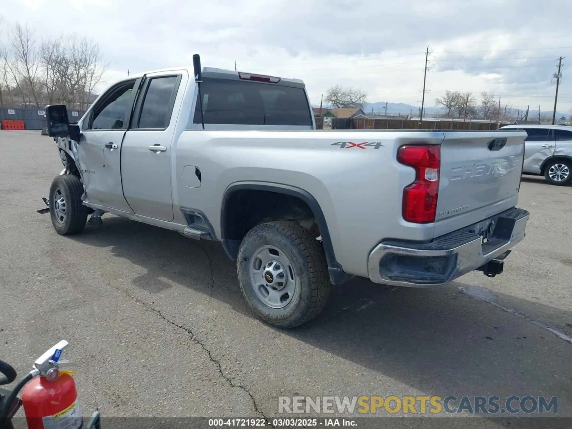 3 Фотография поврежденного автомобиля 1GC2YNE71PF213521 CHEVROLET SILVERADO 2500HD 2023