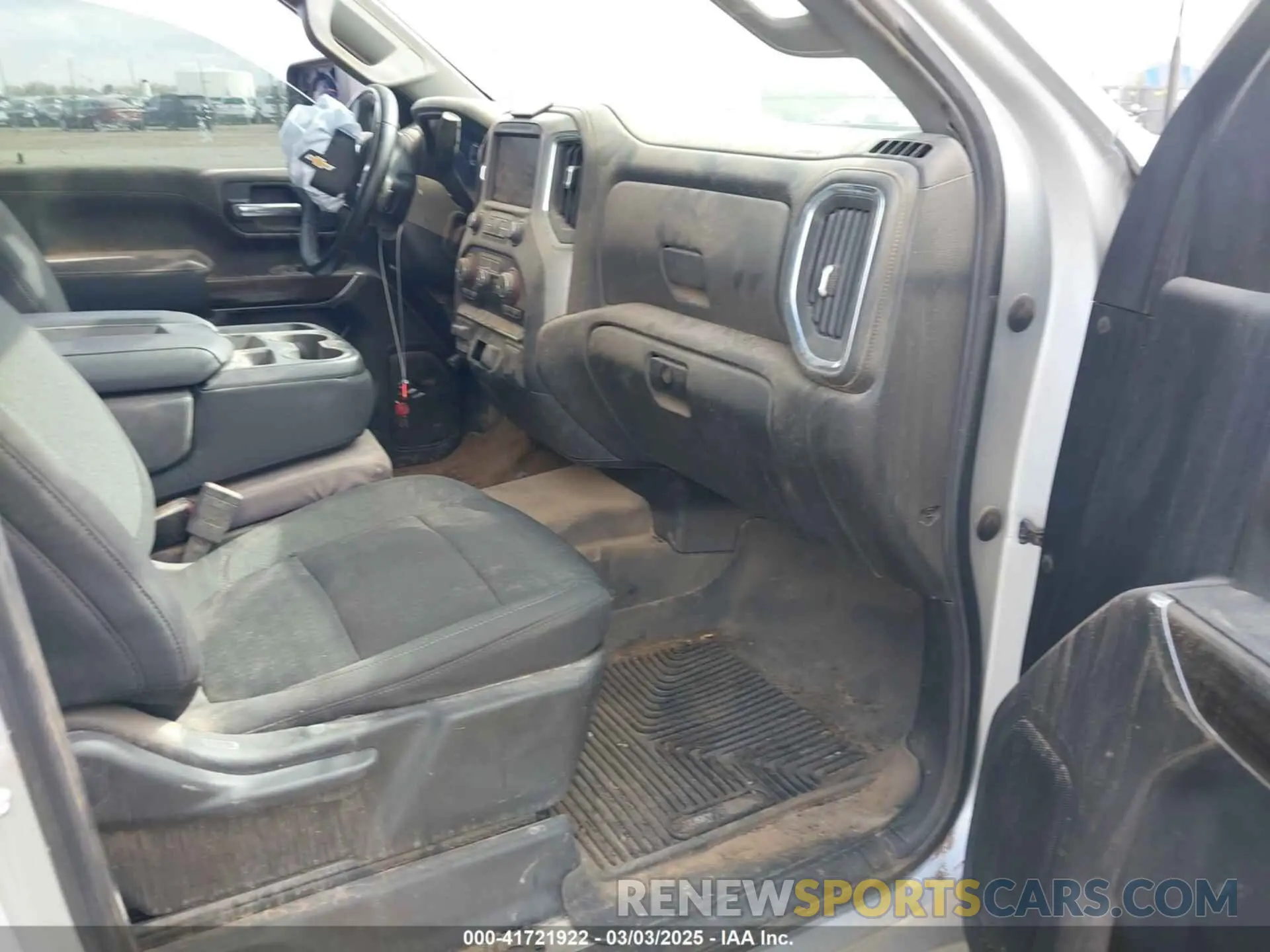 5 Фотография поврежденного автомобиля 1GC2YNE71PF213521 CHEVROLET SILVERADO 2500HD 2023