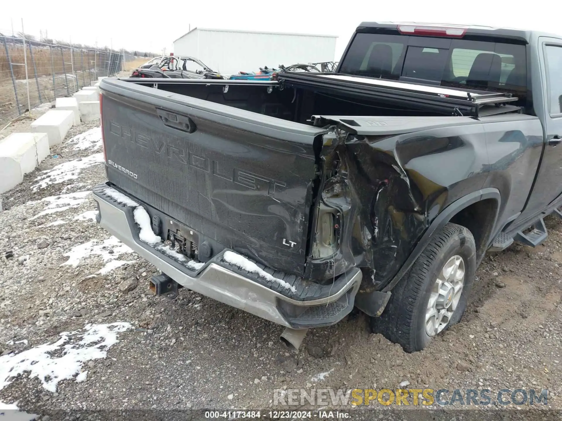 4 Photograph of a damaged car 1GC4YNE77PF198385 CHEVROLET SILVERADO 2500HD 2023