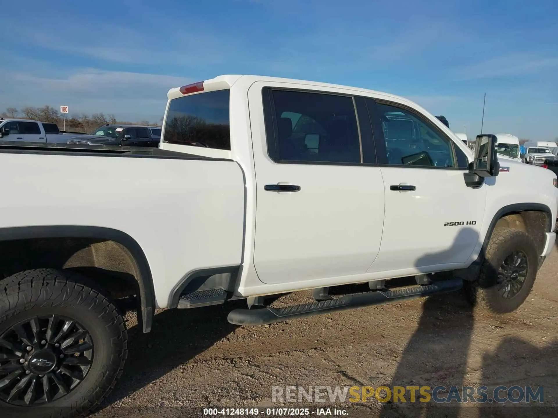 12 Фотография поврежденного автомобиля 1GC4YNEY4PF153297 CHEVROLET SILVERADO 2500HD 2023