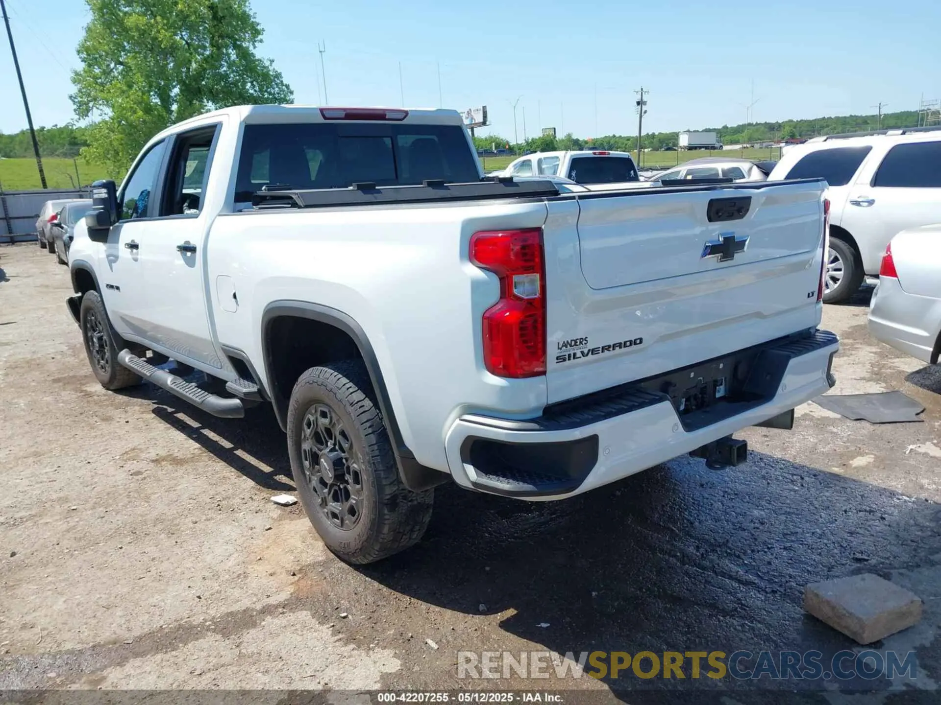 3 Photograph of a damaged car 1GC4YNEYXPF237415 CHEVROLET SILVERADO 2500HD 2023