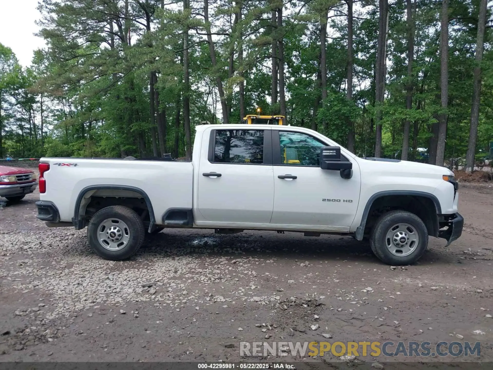 13 Photograph of a damaged car 2GC4YLE78P1714958 CHEVROLET SILVERADO 2500HD 2023