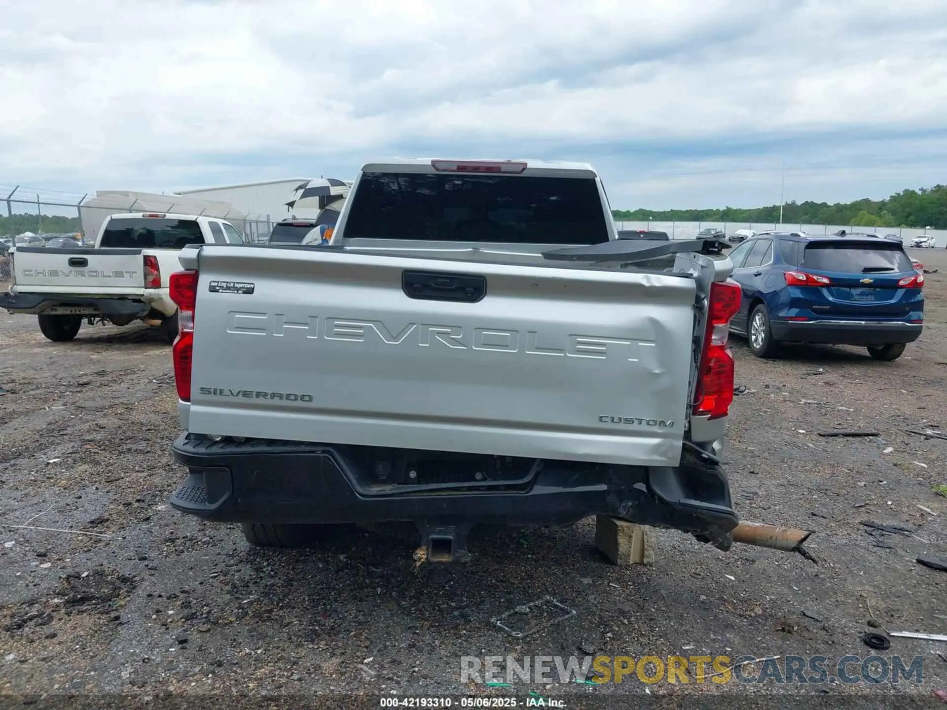 15 Photograph of a damaged car 2GC4YME72P1723547 CHEVROLET SILVERADO 2500HD 2023