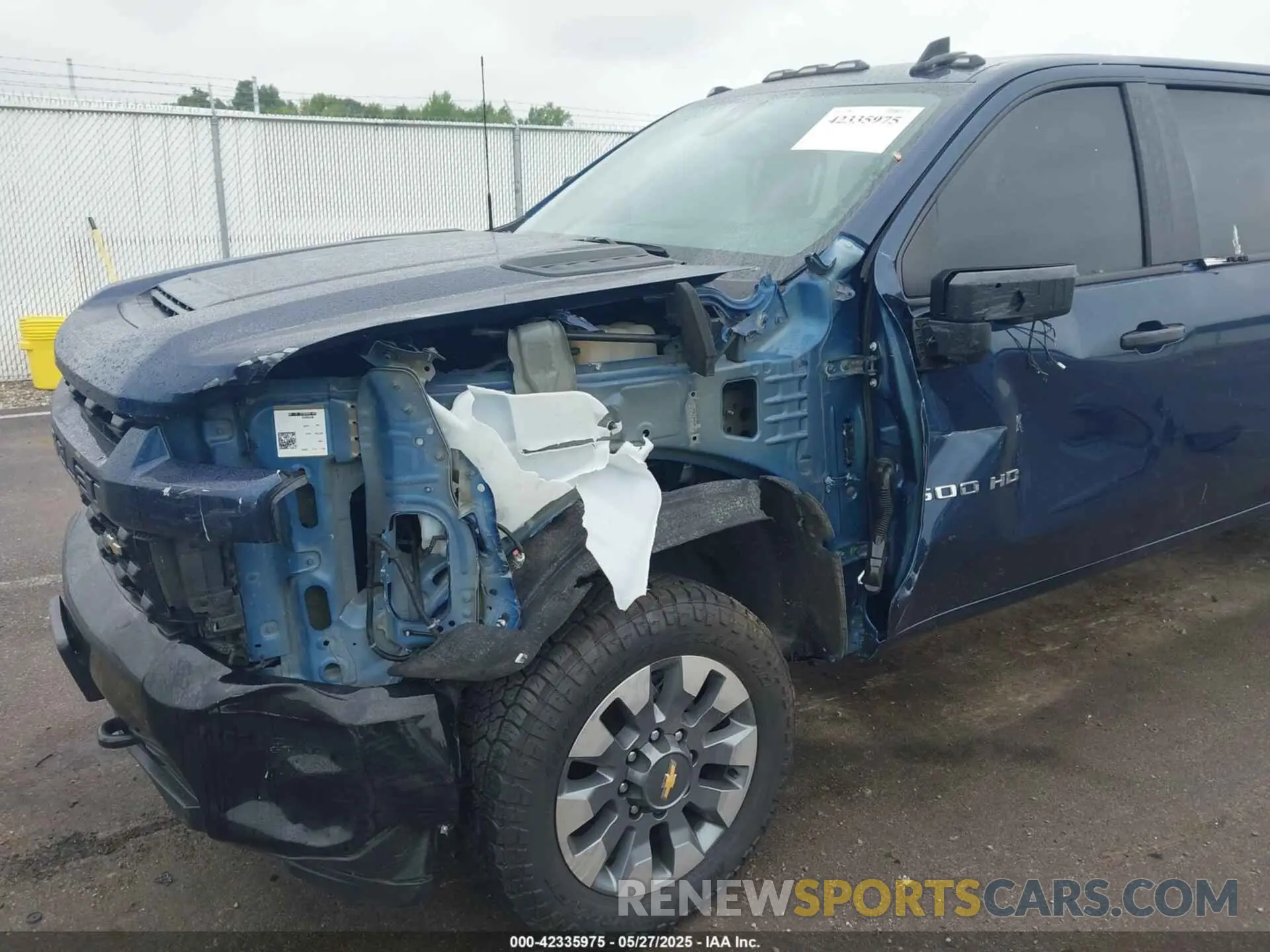 11 Photograph of a damaged car 2GC4YME76P1707335 CHEVROLET SILVERADO 2500HD 2023