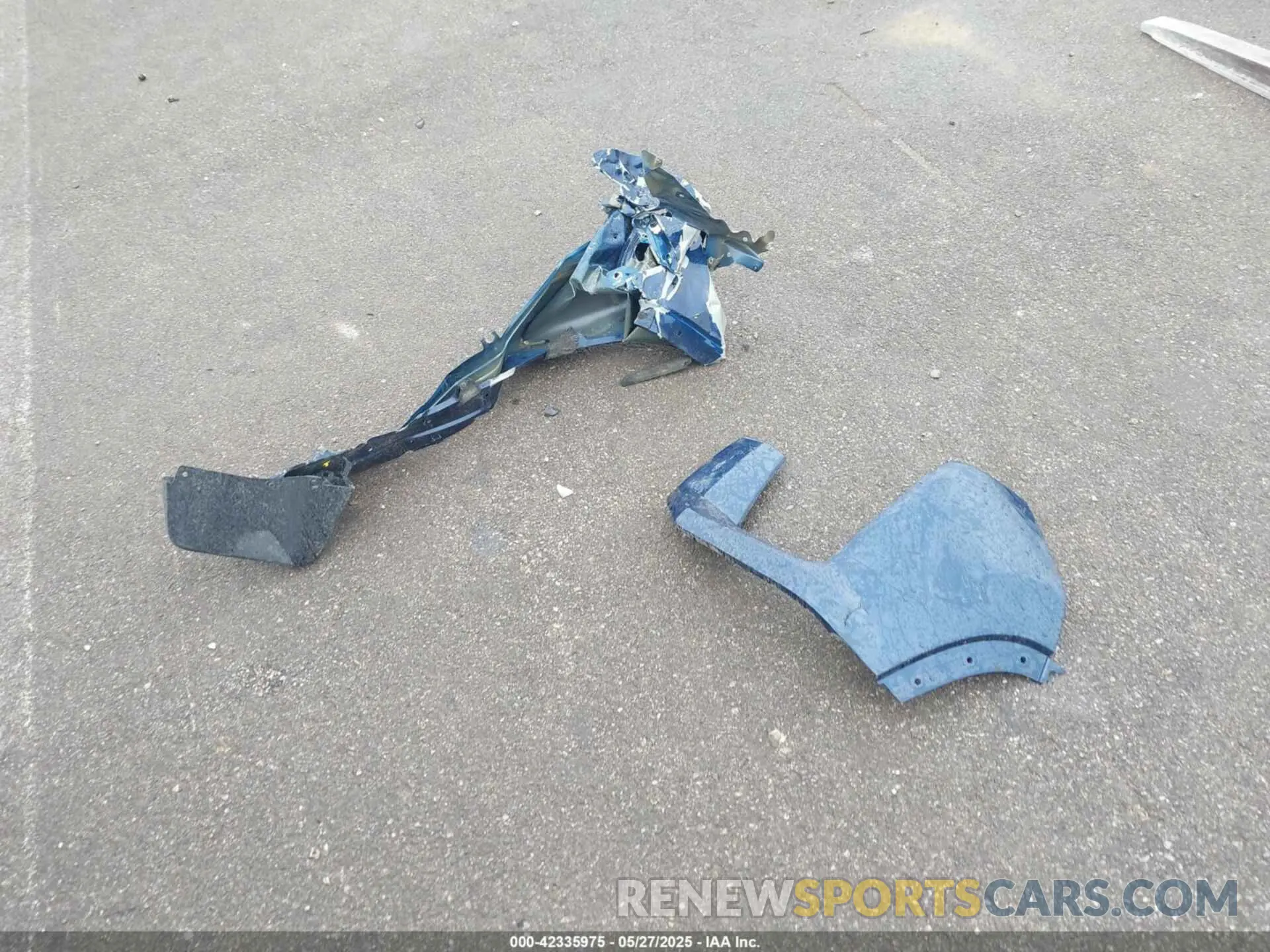 12 Photograph of a damaged car 2GC4YME76P1707335 CHEVROLET SILVERADO 2500HD 2023