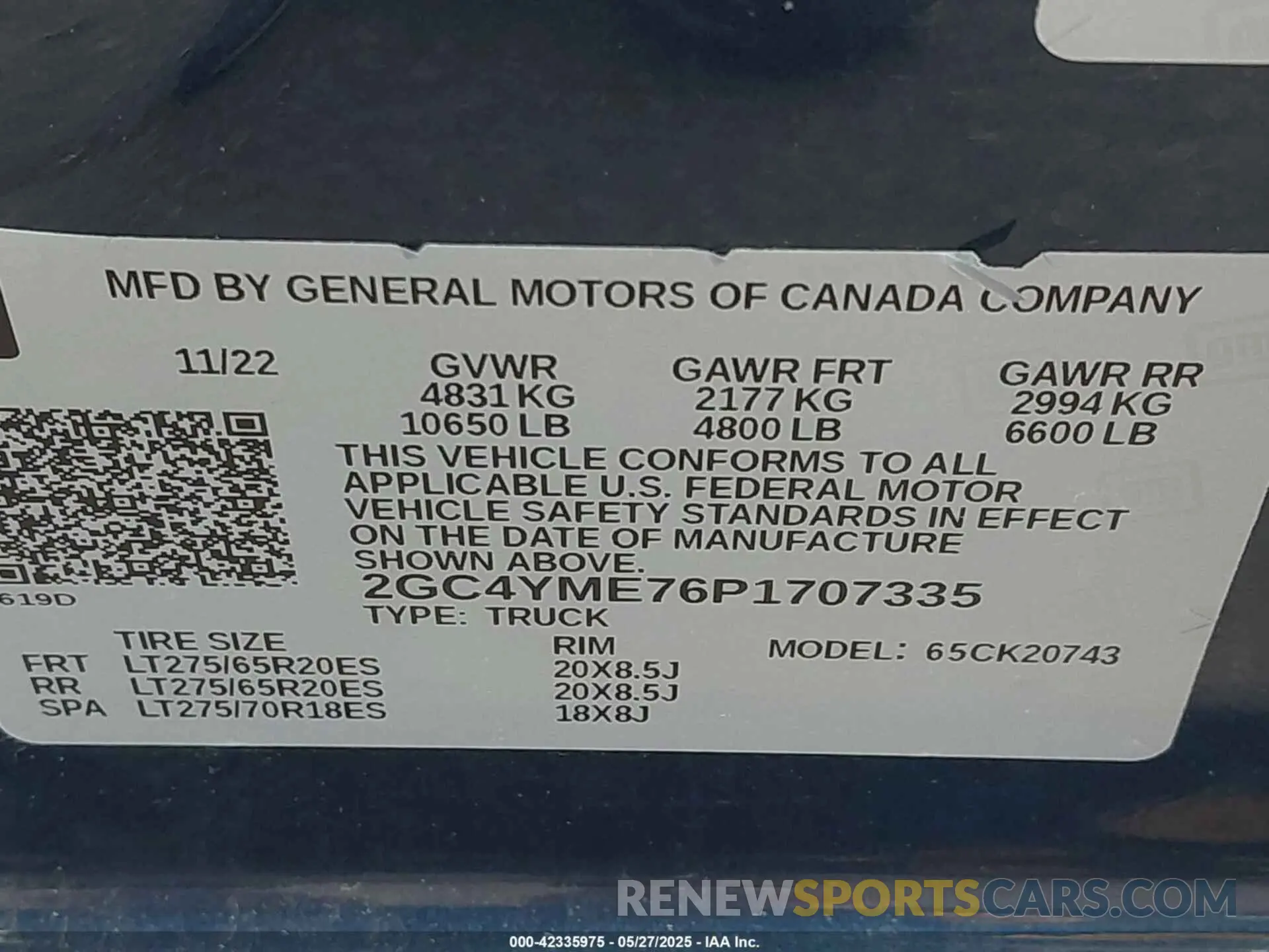 8 Photograph of a damaged car 2GC4YME76P1707335 CHEVROLET SILVERADO 2500HD 2023