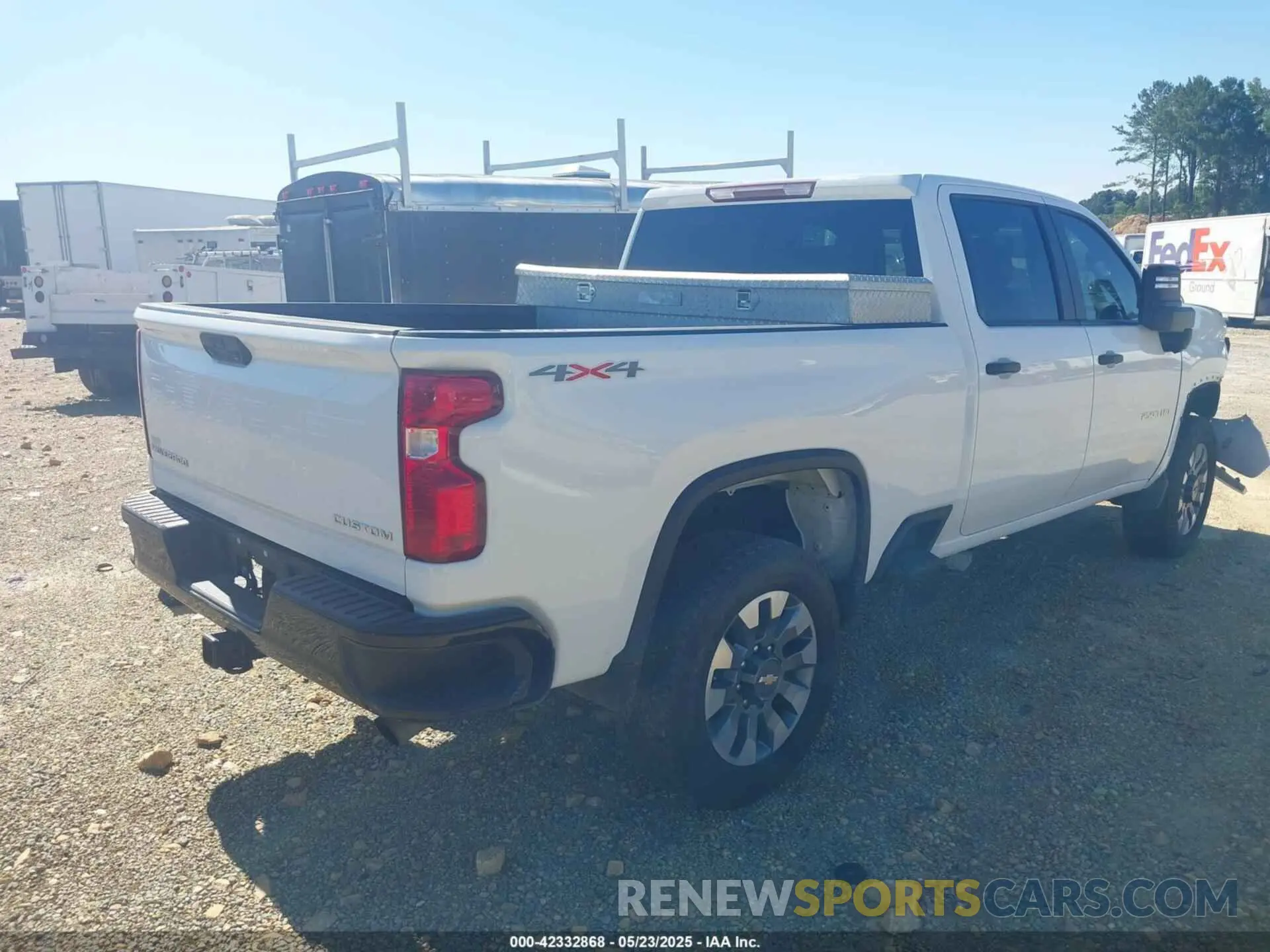 4 Фотография поврежденного автомобиля 2GC4YME77P1729828 CHEVROLET SILVERADO 2500HD 2023