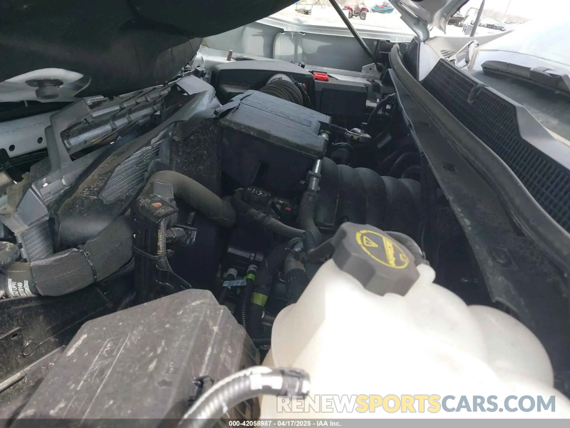 9 Photograph of a damaged car 1GB0WLE76RF290121 CHEVROLET SILVERADO 2500HD 2024