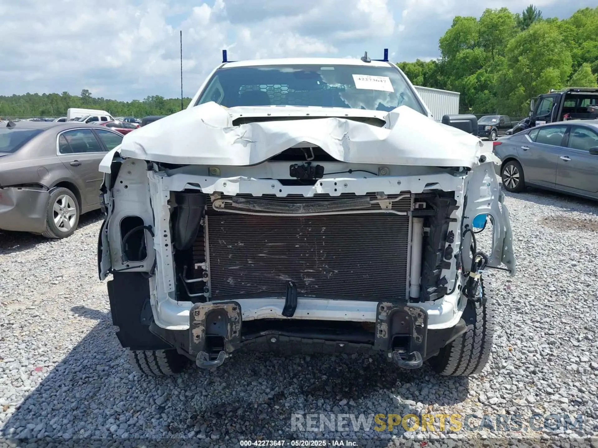 13 Photograph of a damaged car 1GB0WLE7XRF169799 CHEVROLET SILVERADO 2500HD 2024
