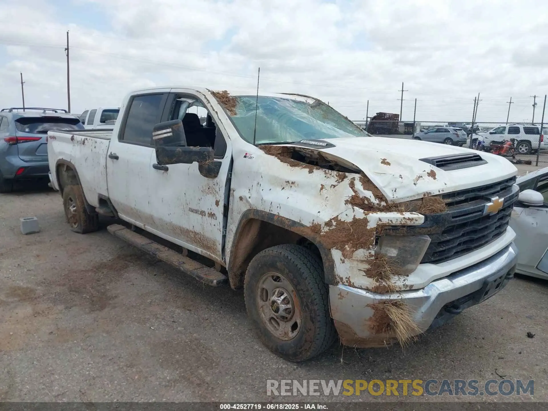 1 Photograph of a damaged car 1GC1YLEY3RF403719 CHEVROLET SILVERADO 2500HD 2024