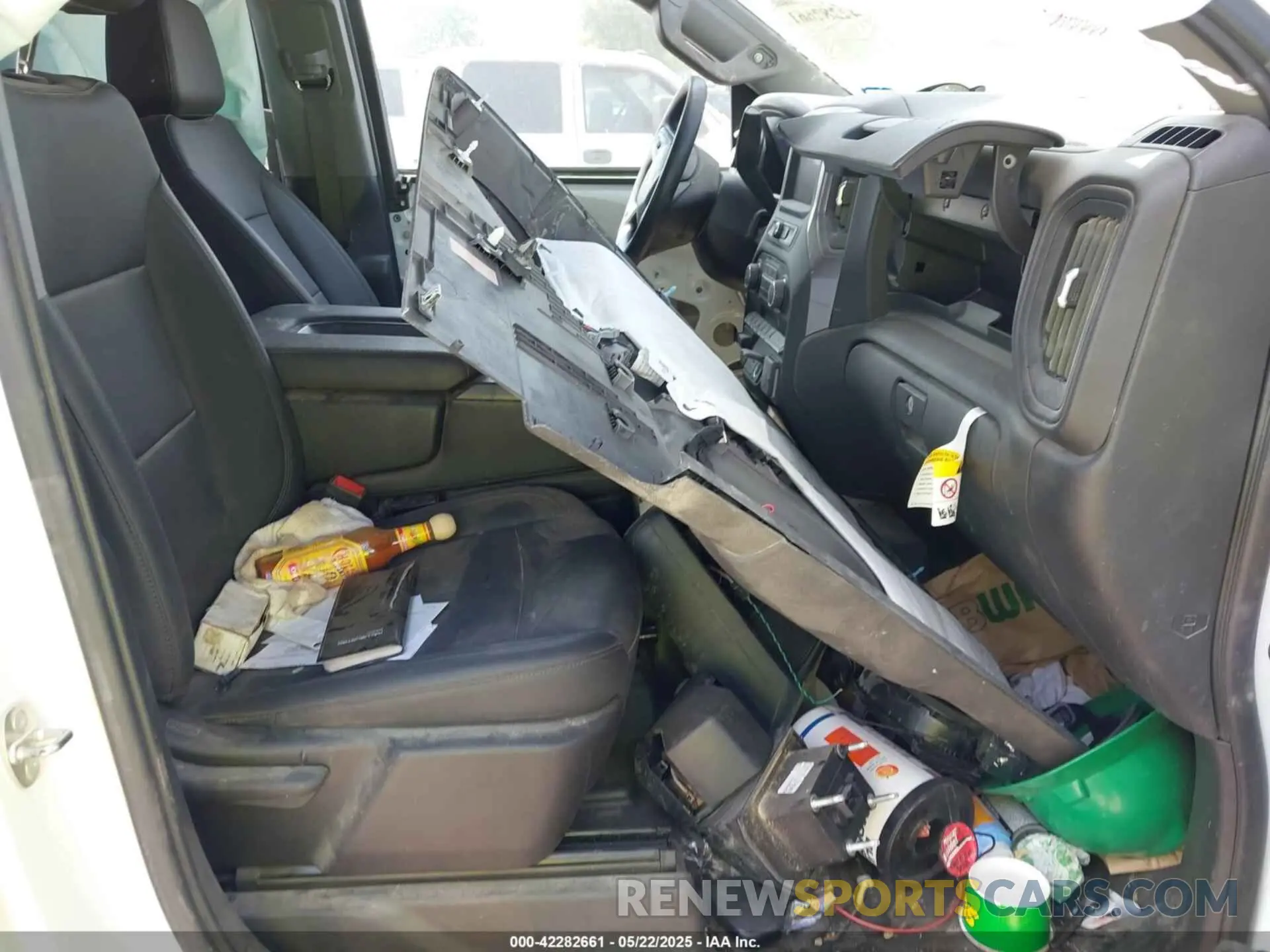 5 Фотография поврежденного автомобиля 1GC2YLE7XRF176296 CHEVROLET SILVERADO 2500HD 2024
