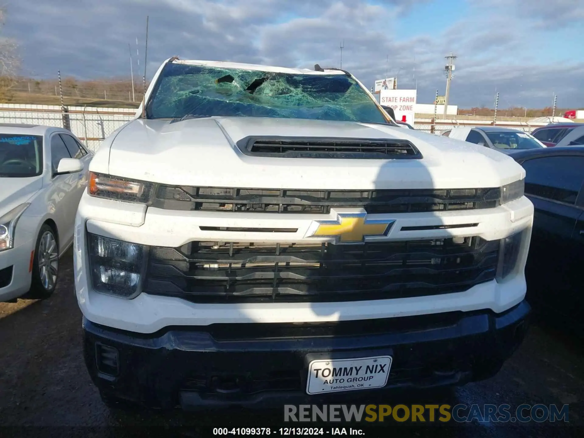 12 Фотография поврежденного автомобиля 1GC4YMEY1RF326691 CHEVROLET SILVERADO 2500HD 2024