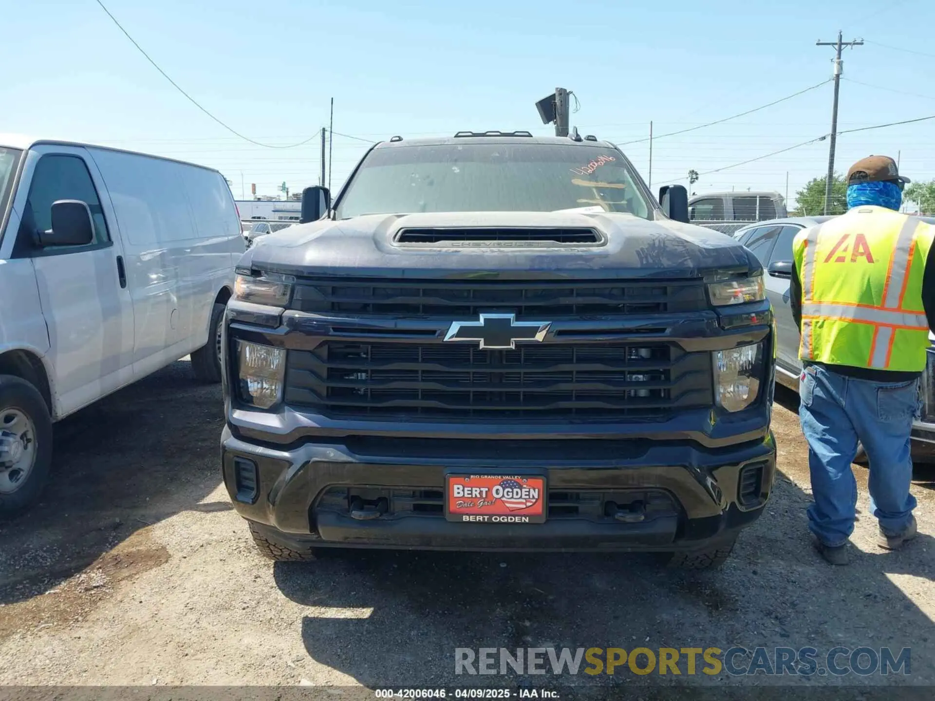 11 Photograph of a damaged car 1GC4YMEY6RF465988 CHEVROLET SILVERADO 2500HD 2024