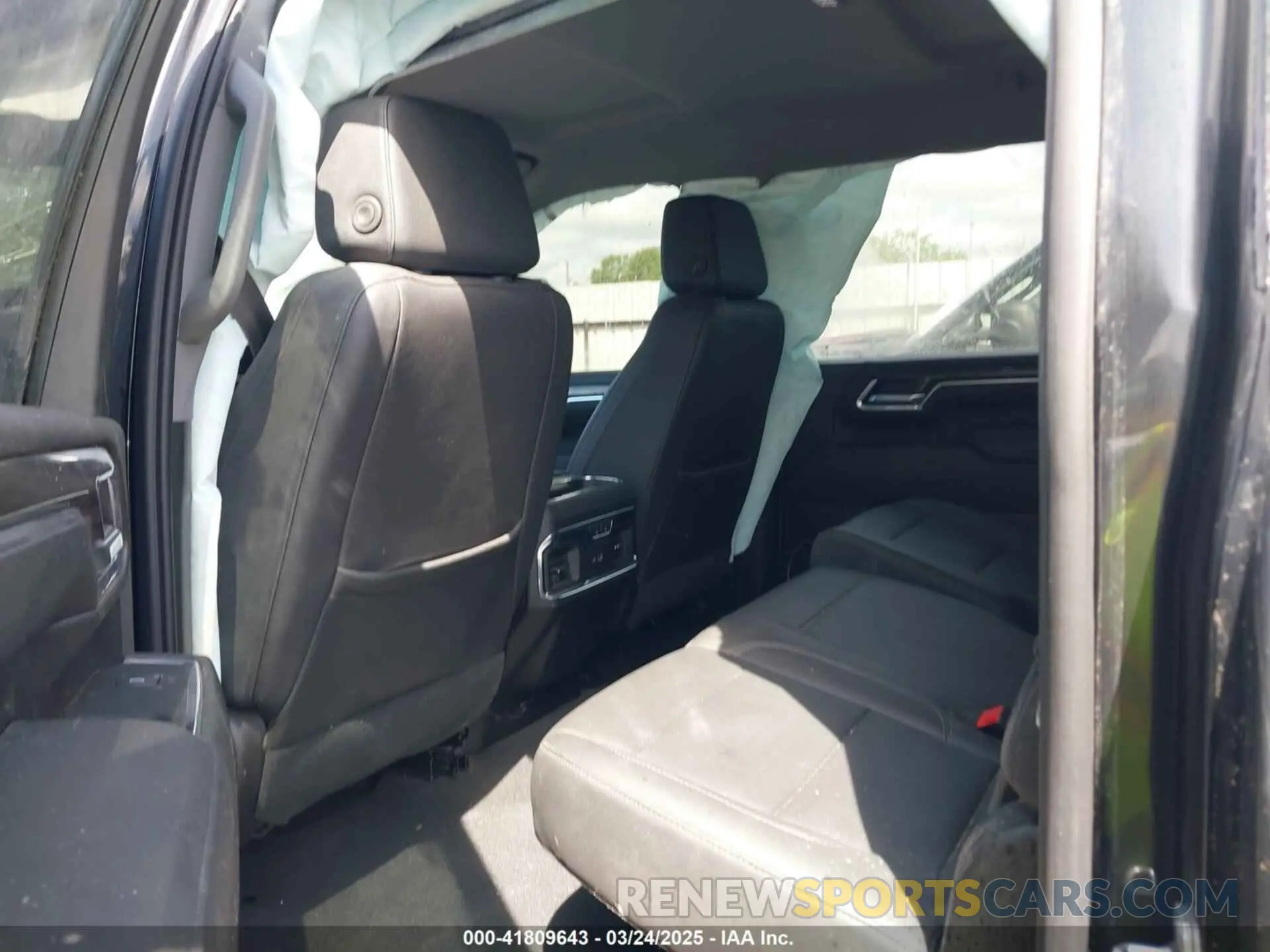 7 Photograph of a damaged car 1GC4YPEY6RF191094 CHEVROLET SILVERADO 2500HD 2024