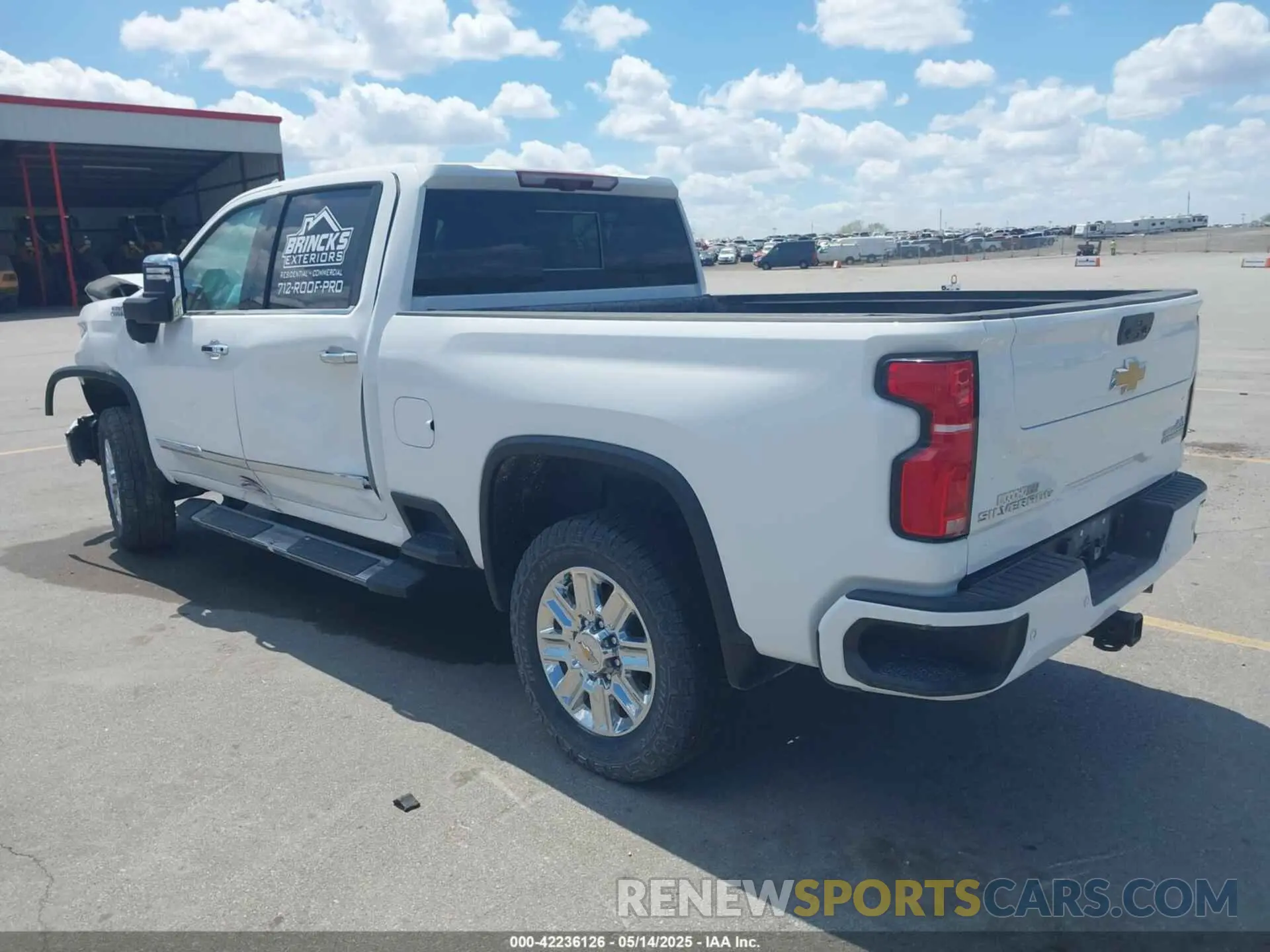3 Фотография поврежденного автомобиля 1GC4YREY9RF146114 CHEVROLET SILVERADO 2500HD 2024