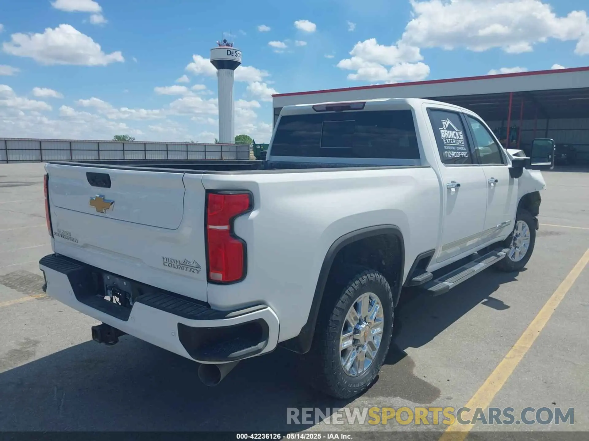 4 Фотография поврежденного автомобиля 1GC4YREY9RF146114 CHEVROLET SILVERADO 2500HD 2024