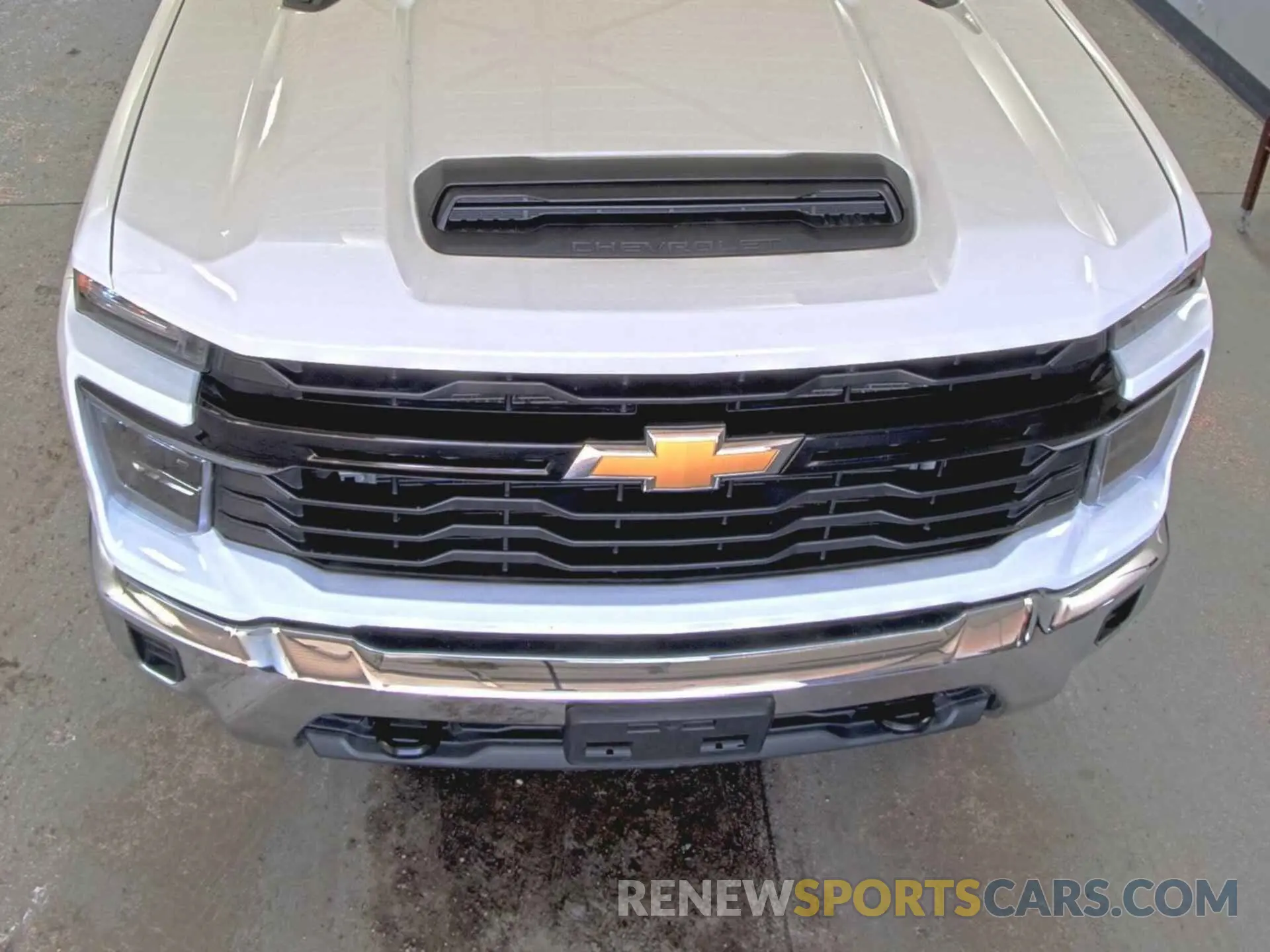 25 Photograph of a damaged car 2GC1YLE7XR1156729 CHEVROLET SILVERADO 2500HD 2024