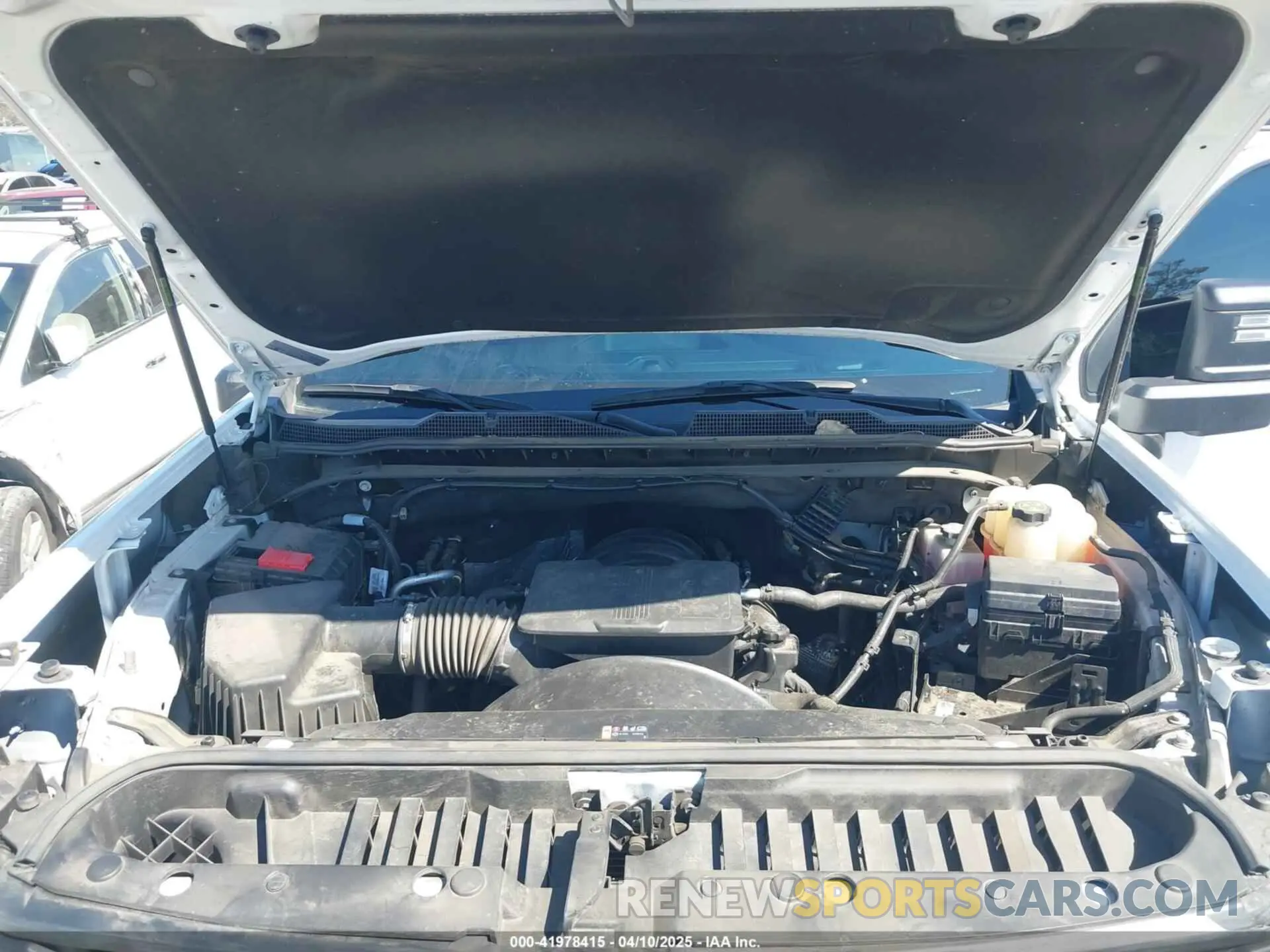 9 Фотография поврежденного автомобиля 2GC4WME70R1115602 CHEVROLET SILVERADO 2500HD 2024