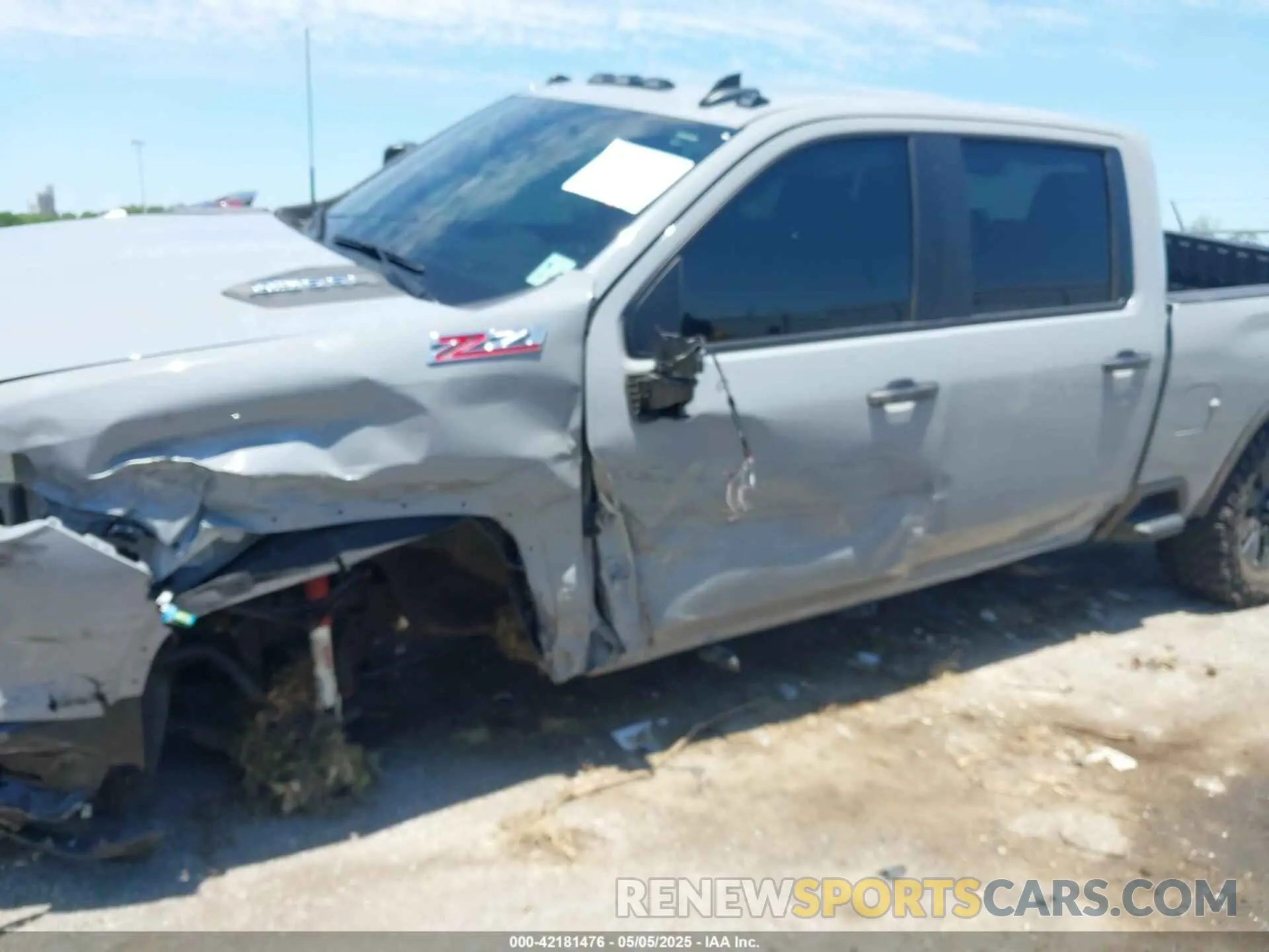 11 Photograph of a damaged car 2GC4YME73R1223318 CHEVROLET SILVERADO 2500HD 2024