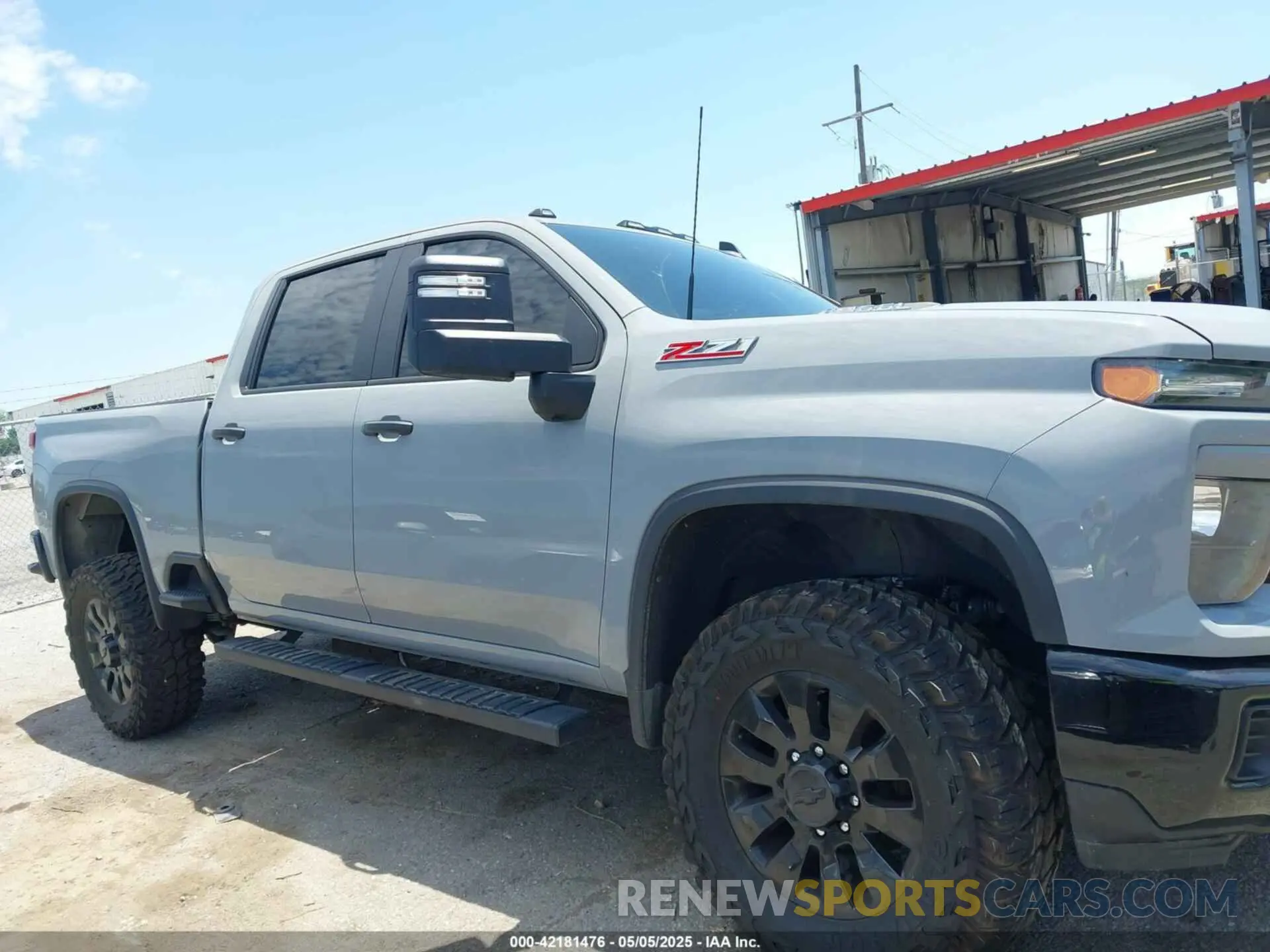 14 Photograph of a damaged car 2GC4YME73R1223318 CHEVROLET SILVERADO 2500HD 2024