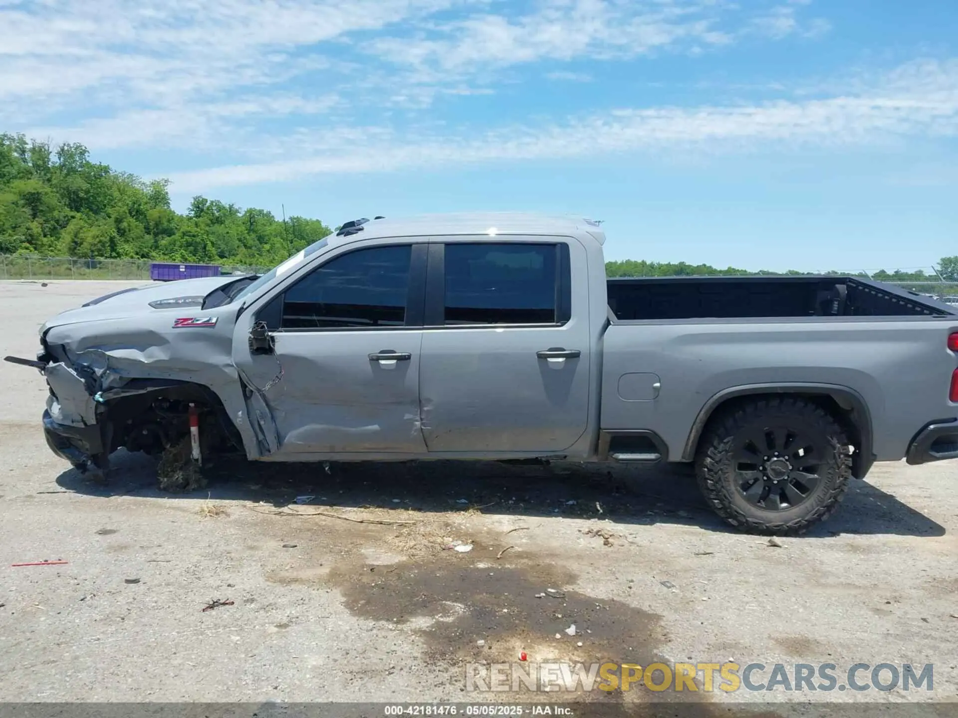 15 Photograph of a damaged car 2GC4YME73R1223318 CHEVROLET SILVERADO 2500HD 2024