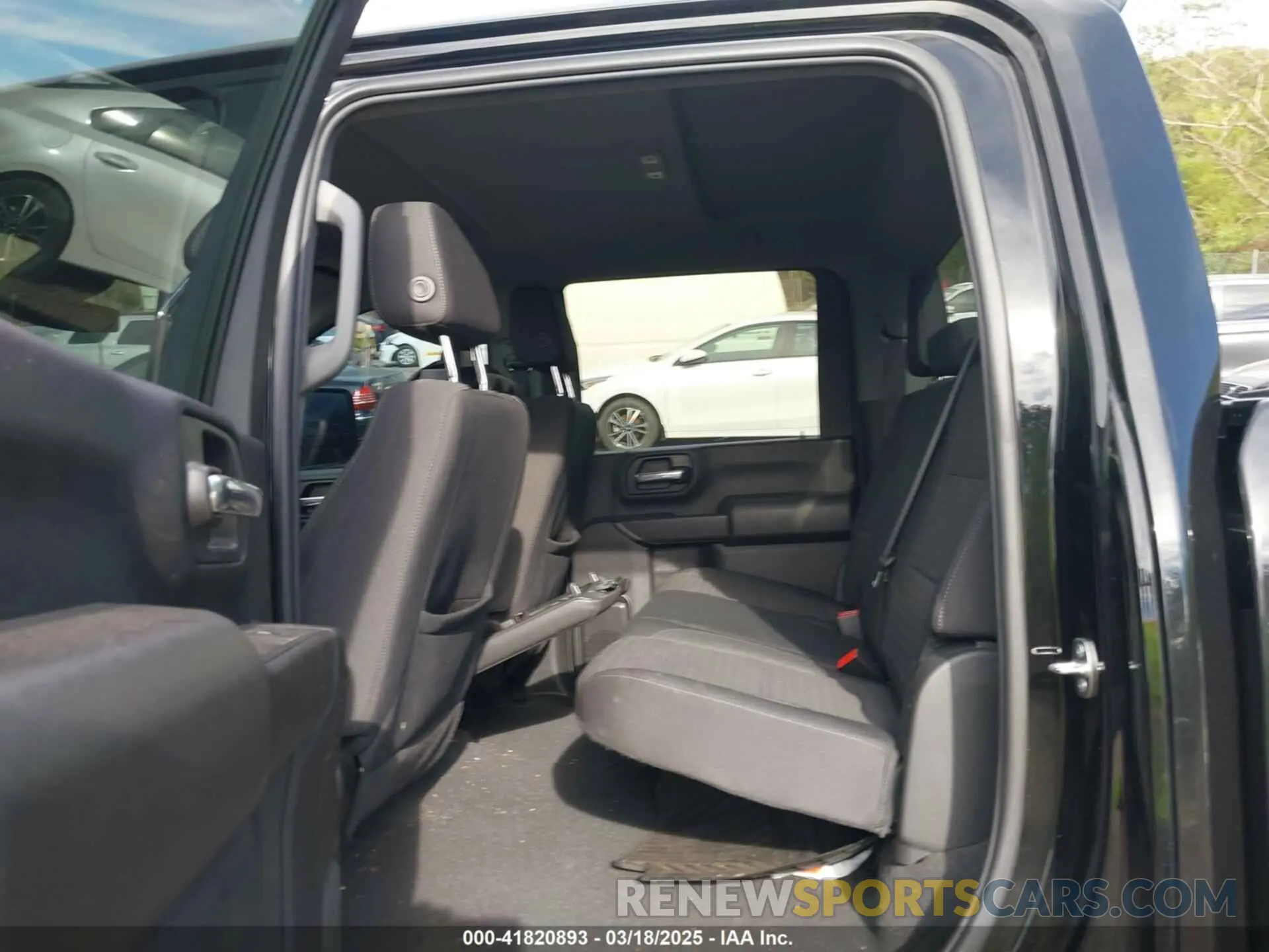 7 Photograph of a damaged car 2GC4YME76R1142961 CHEVROLET SILVERADO 2500HD 2024