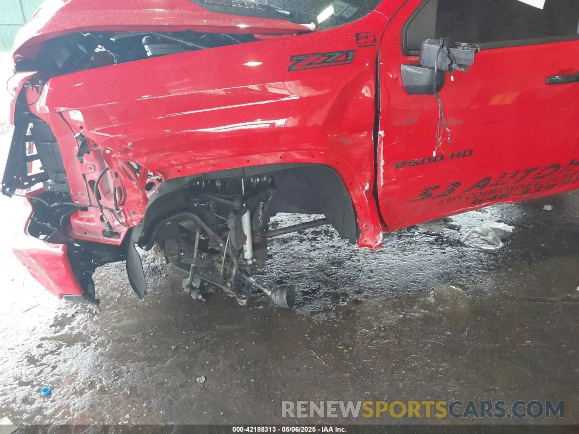 6 Photograph of a damaged car 2GC4YNE75R1237713 CHEVROLET SILVERADO 2500HD 2024