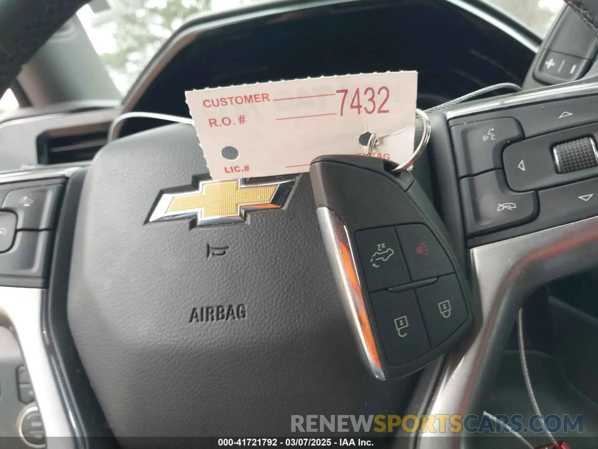 10 Фотография поврежденного автомобиля 2GC4YNEY6R1206303 CHEVROLET SILVERADO 2500HD 2024