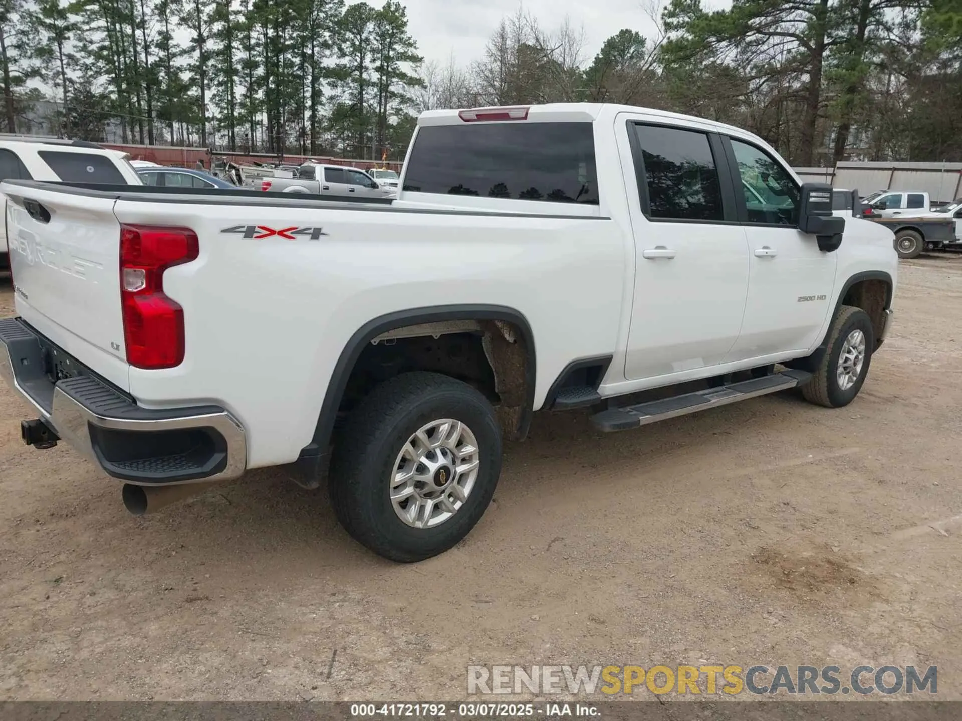 4 Фотография поврежденного автомобиля 2GC4YNEY6R1206303 CHEVROLET SILVERADO 2500HD 2024