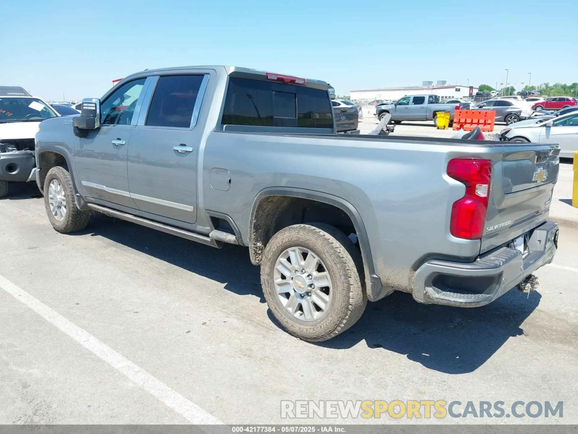 3 Photograph of a damaged car 2GC4YREY5R1176511 CHEVROLET SILVERADO 2500HD 2024