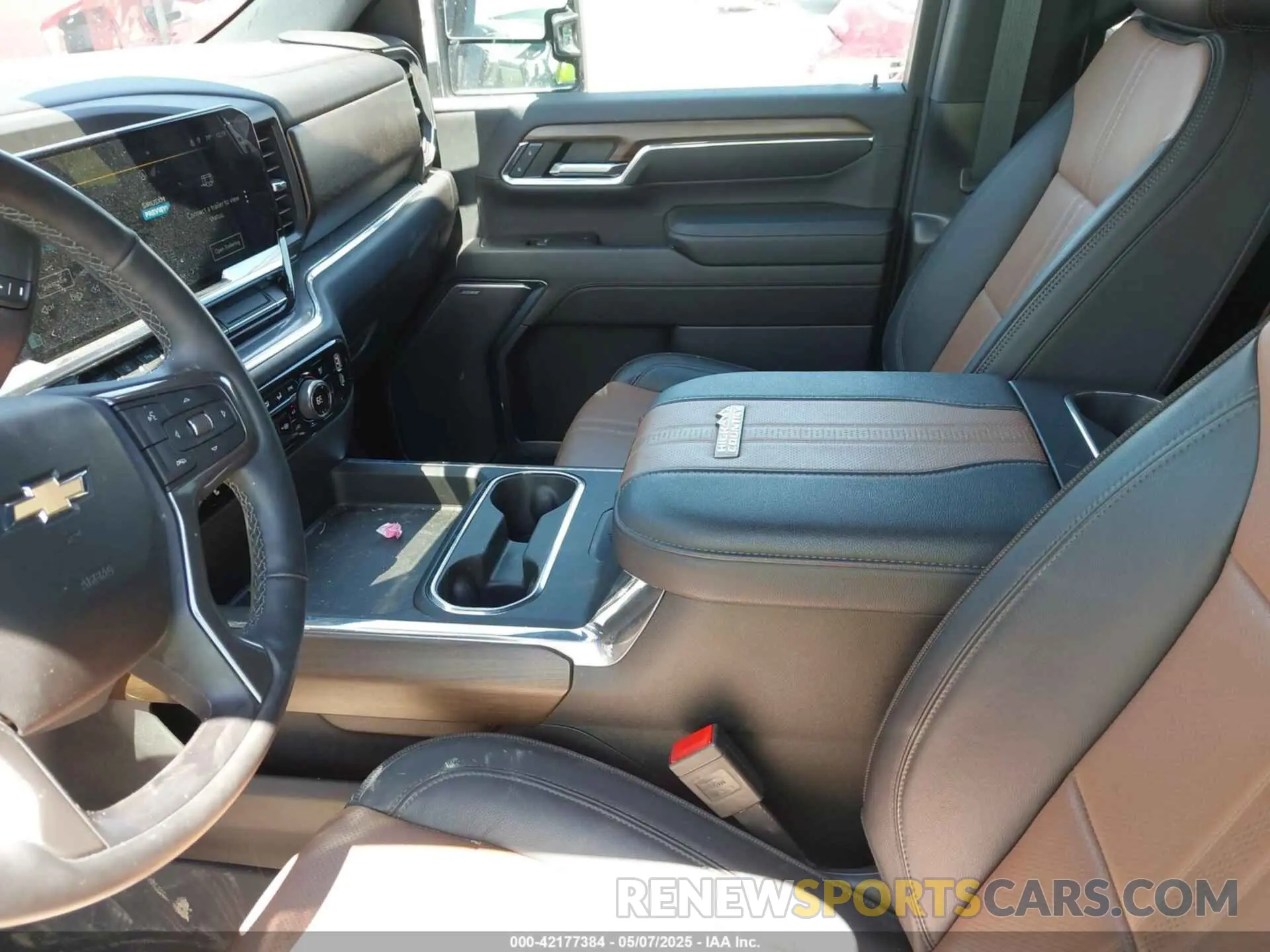 6 Photograph of a damaged car 2GC4YREY5R1176511 CHEVROLET SILVERADO 2500HD 2024