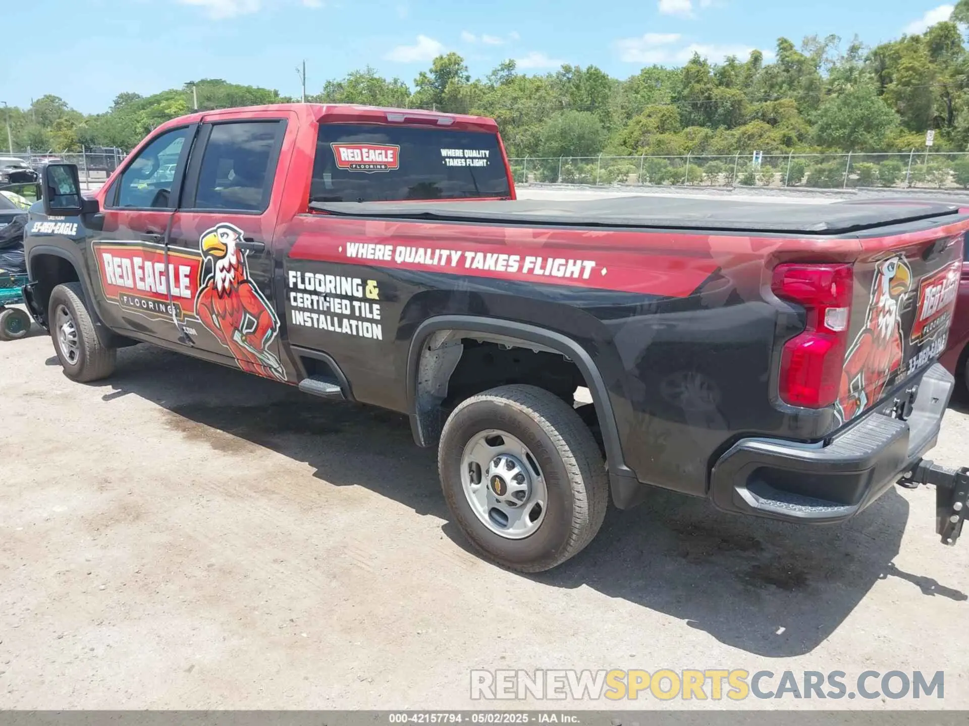 3 Photograph of a damaged car 1GC4ALE70SF100993 CHEVROLET SILVERADO 2500HD 2025