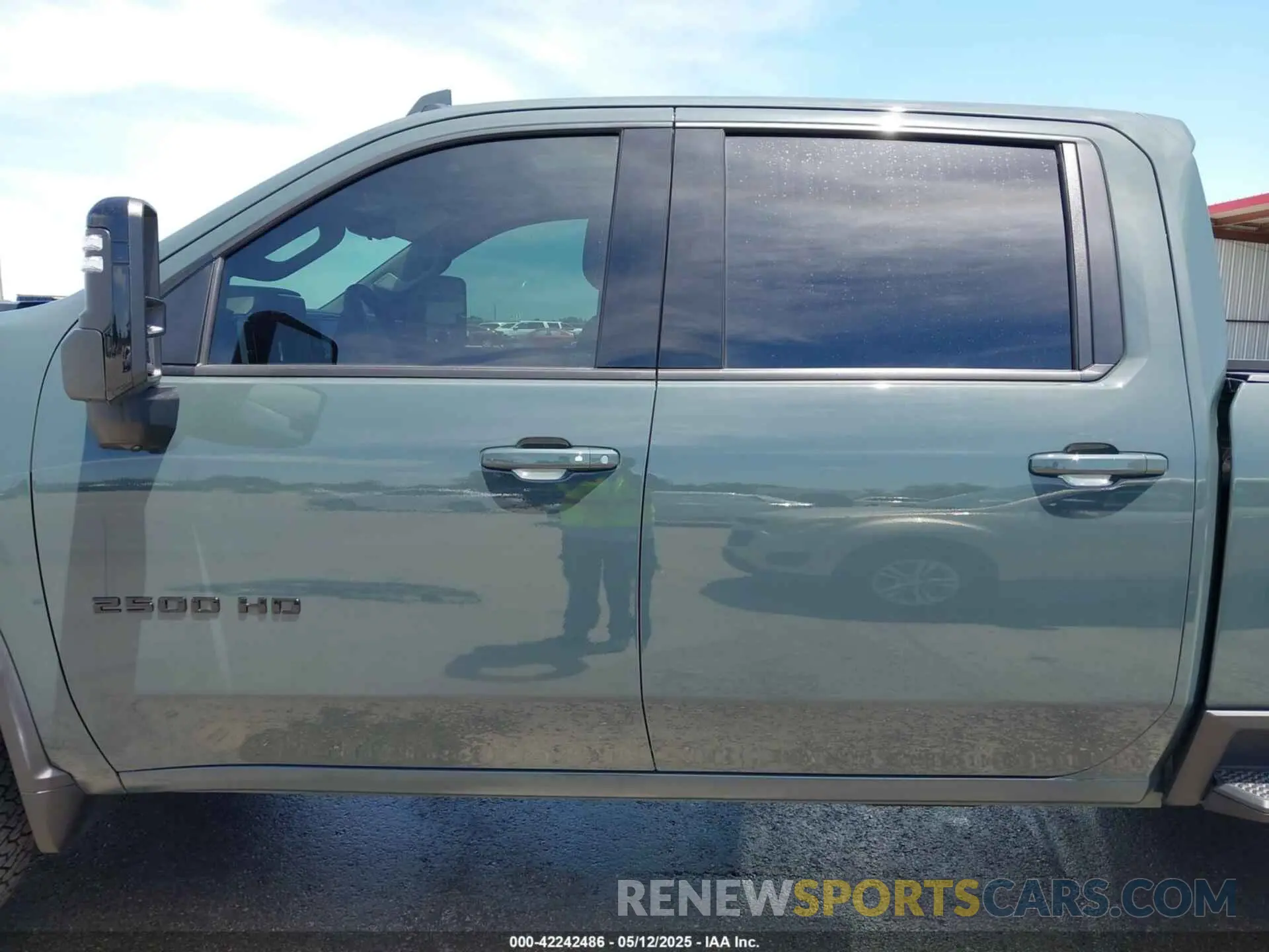 15 Photograph of a damaged car 1GC4KPEY6SF133025 CHEVROLET SILVERADO 2500HD 2025