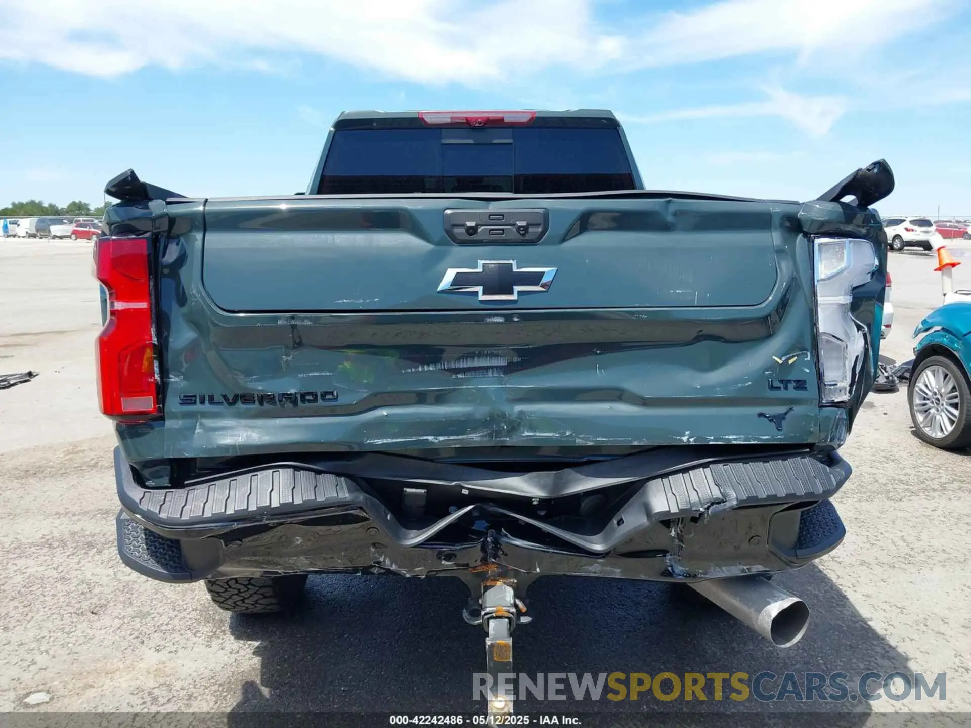 16 Photograph of a damaged car 1GC4KPEY6SF133025 CHEVROLET SILVERADO 2500HD 2025