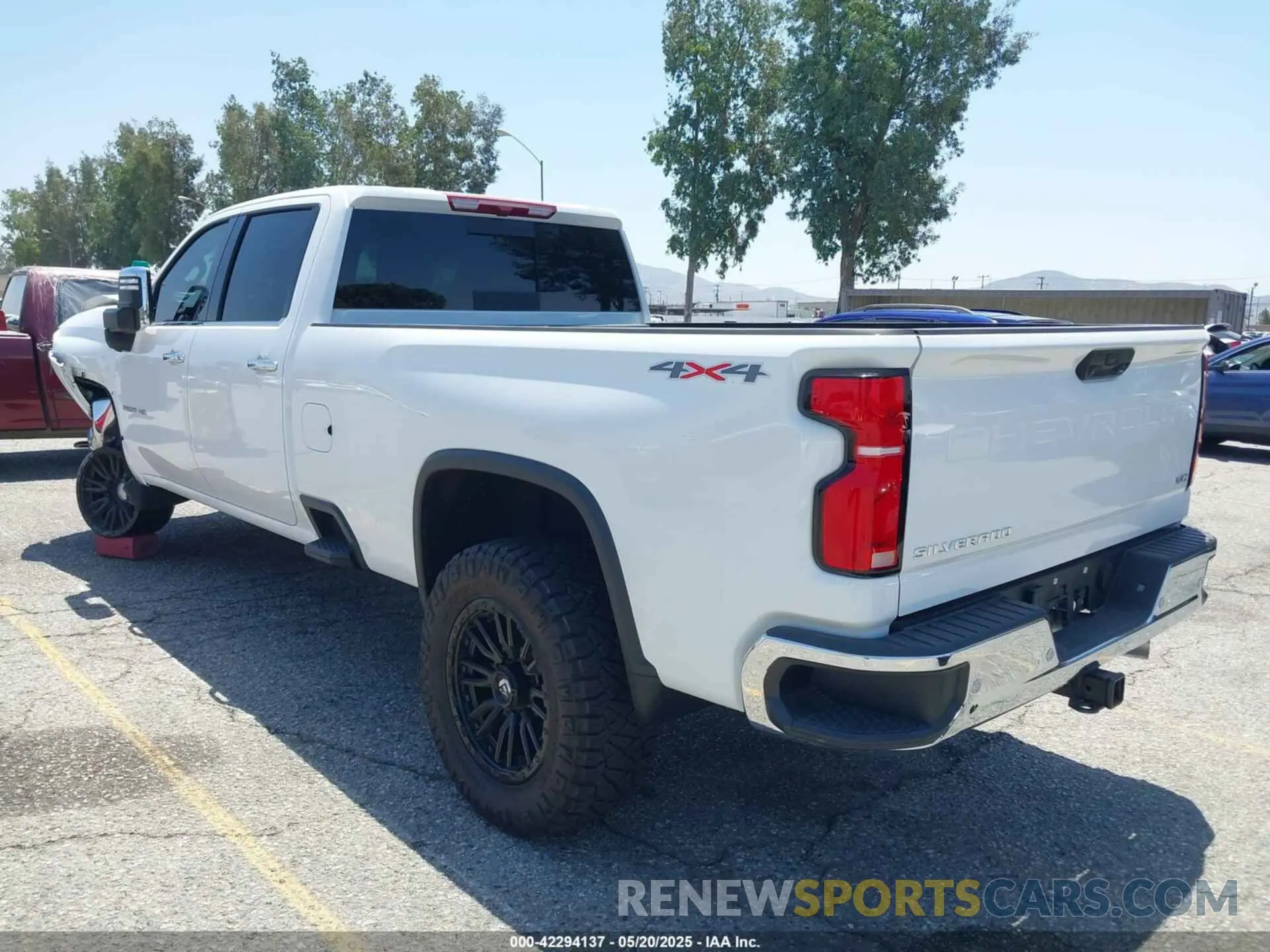 3 Фотография поврежденного автомобиля 1GC4KPEY7SF148925 CHEVROLET SILVERADO 2500HD 2025