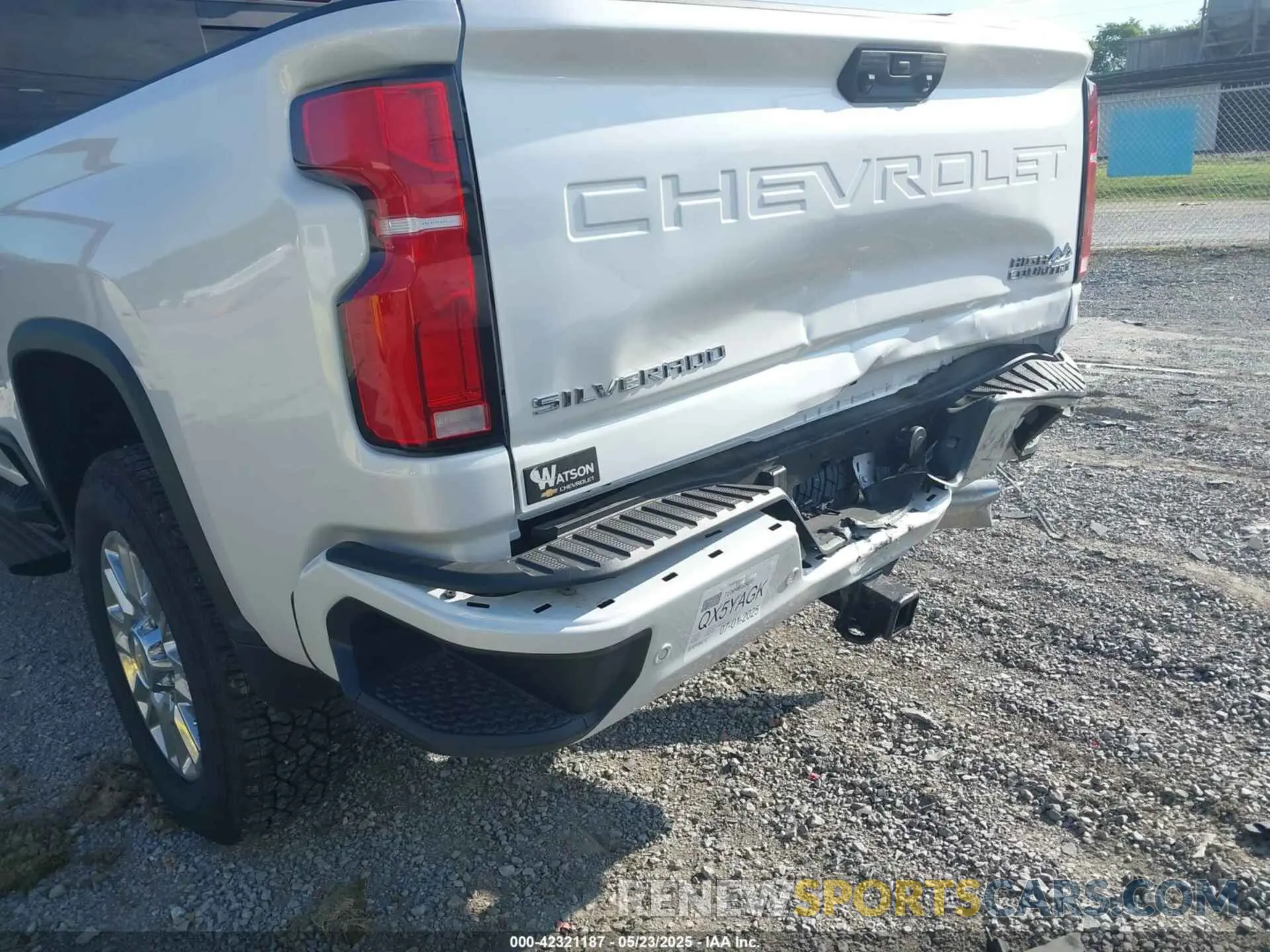 11 Photograph of a damaged car 1GC4KREY6SF238336 CHEVROLET SILVERADO 2500HD 2025