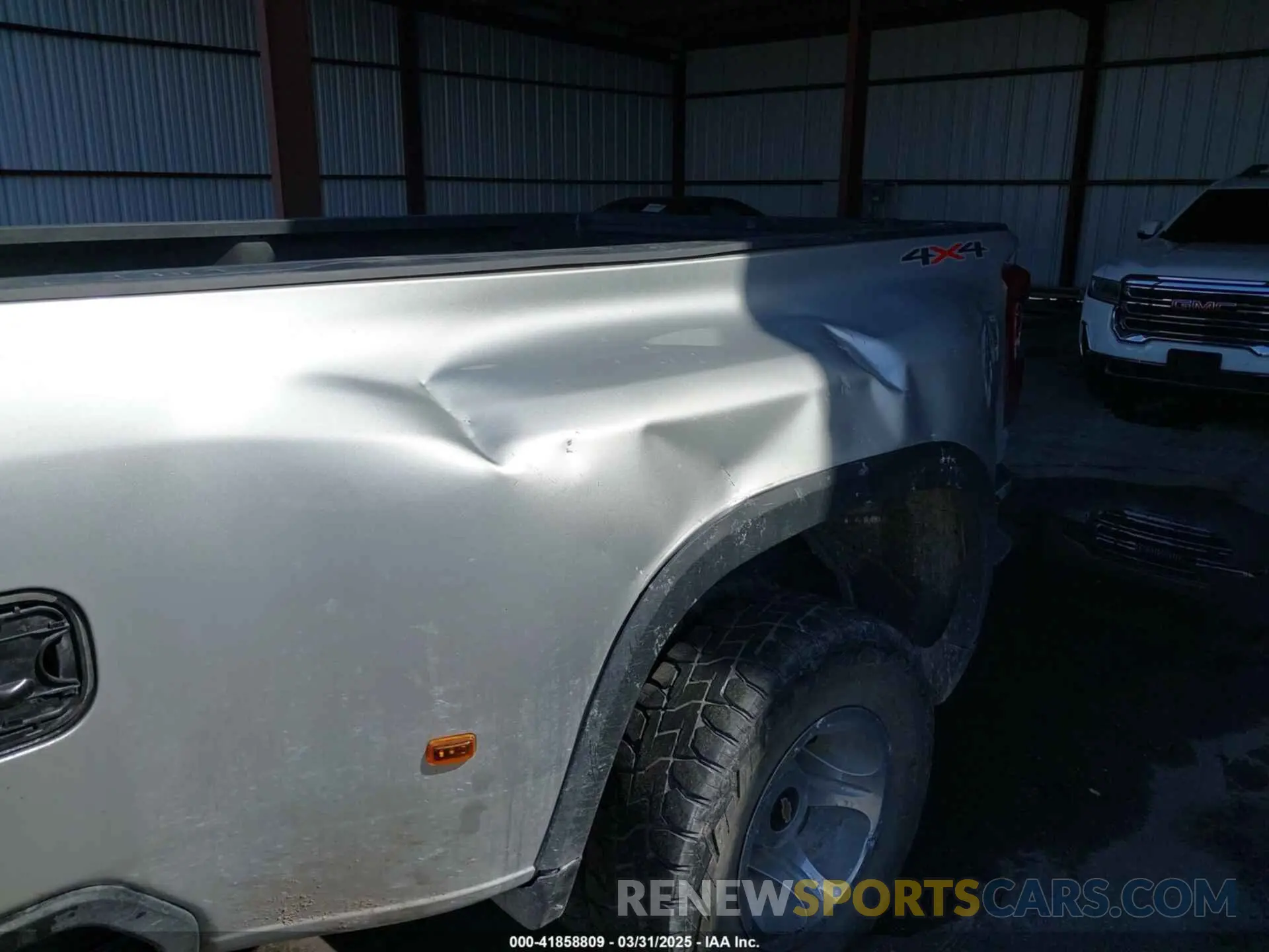 11 Photograph of a damaged car 1GC4YTEYXLF342096 CHEVROLET SILVERADO 3500HD 2020
