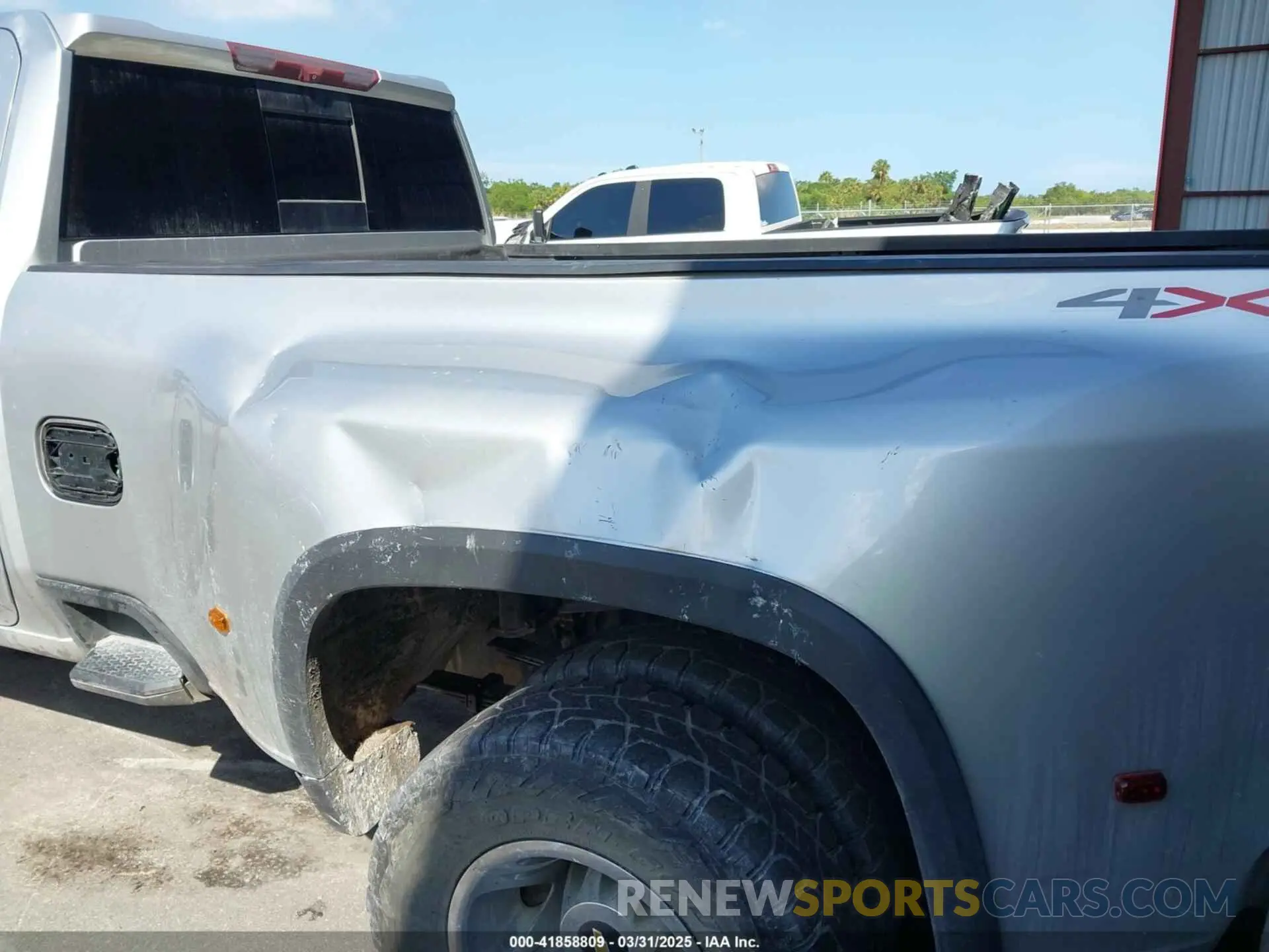 19 Photograph of a damaged car 1GC4YTEYXLF342096 CHEVROLET SILVERADO 3500HD 2020