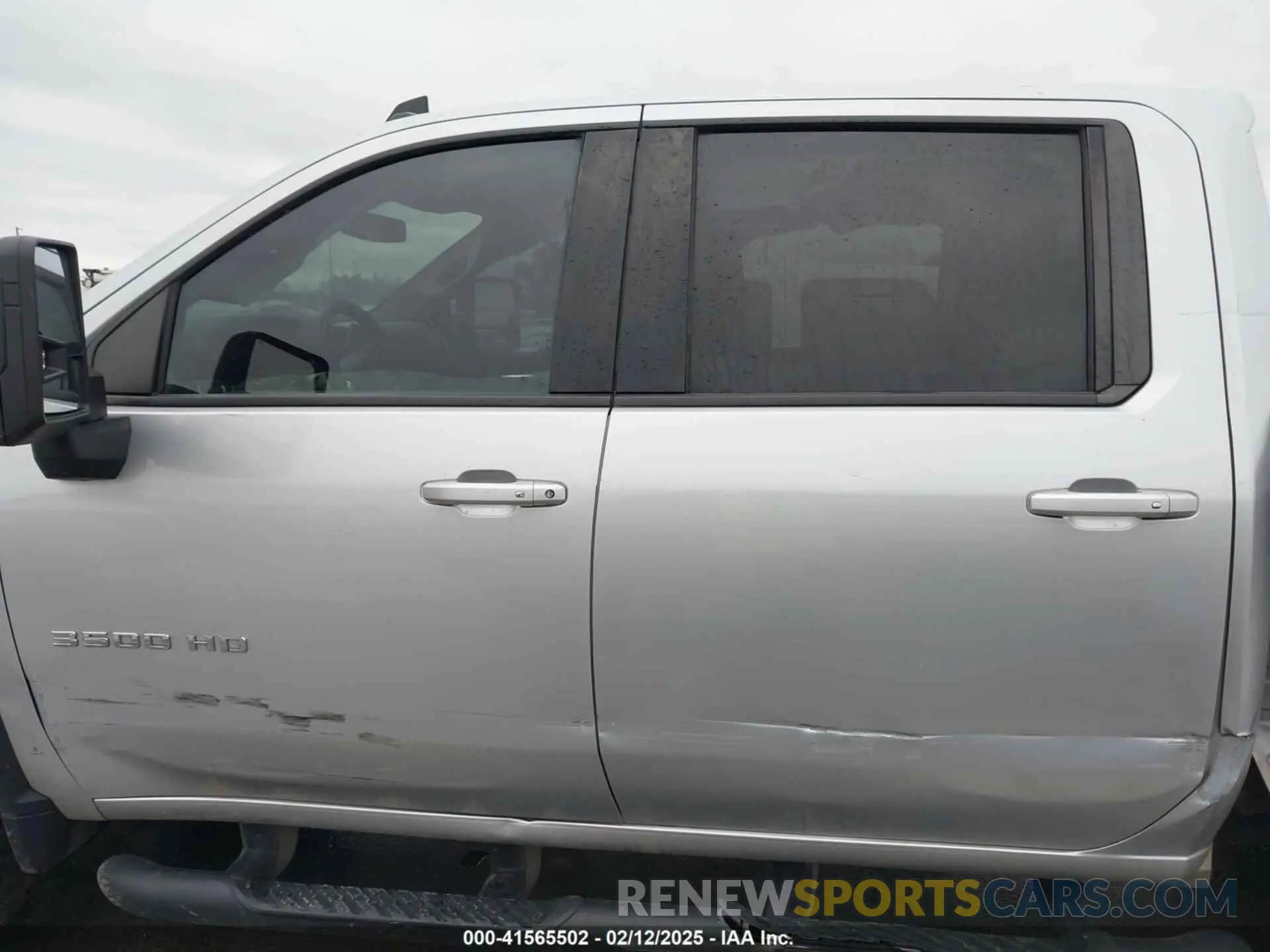 16 Photograph of a damaged car 1GC4YTEYXLF346360 CHEVROLET SILVERADO 3500HD 2020