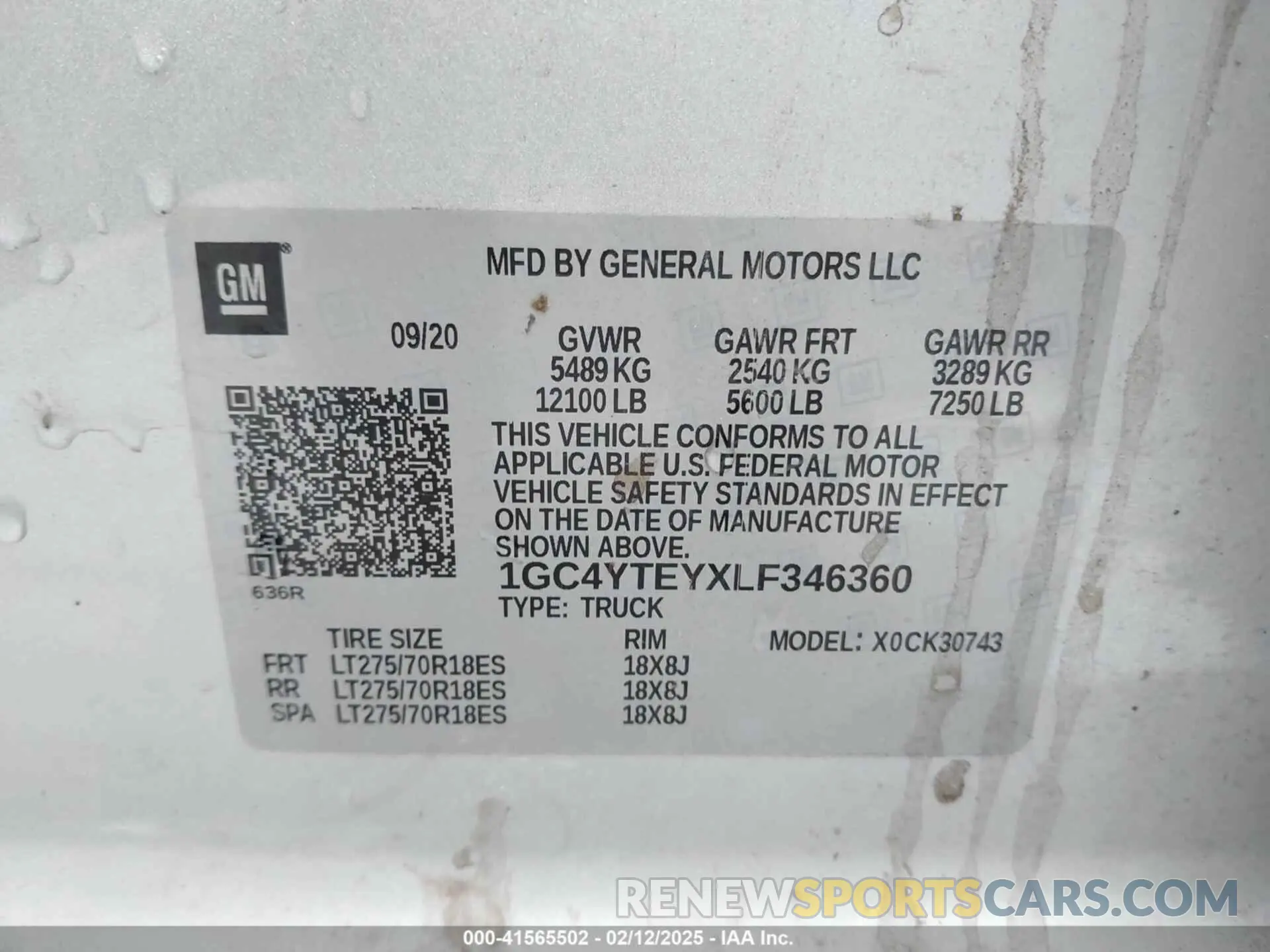 8 Photograph of a damaged car 1GC4YTEYXLF346360 CHEVROLET SILVERADO 3500HD 2020