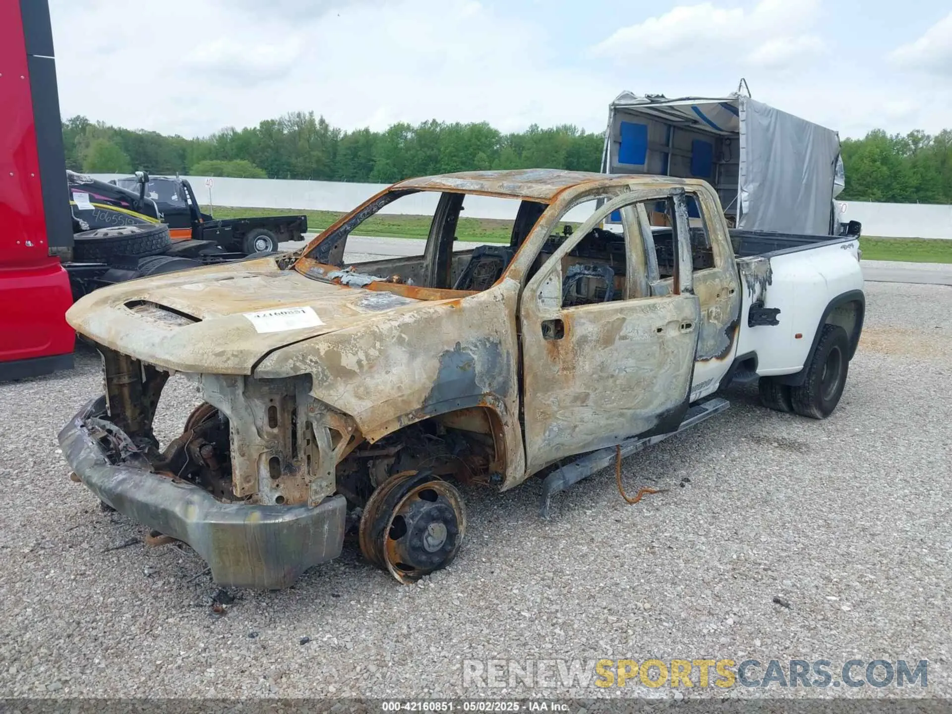 2 Фотография поврежденного автомобиля 1GC4YTEYXMF294424 CHEVROLET SILVERADO 3500HD 2021