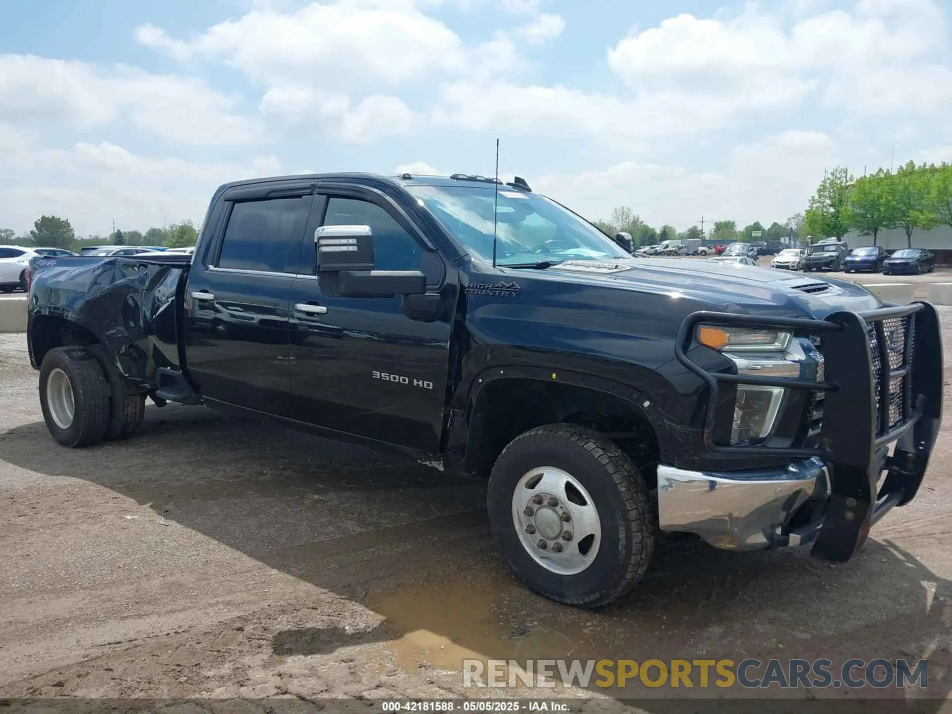 1 Photograph of a damaged car 1GC4YUEY2MF262296 CHEVROLET SILVERADO 3500HD 2021