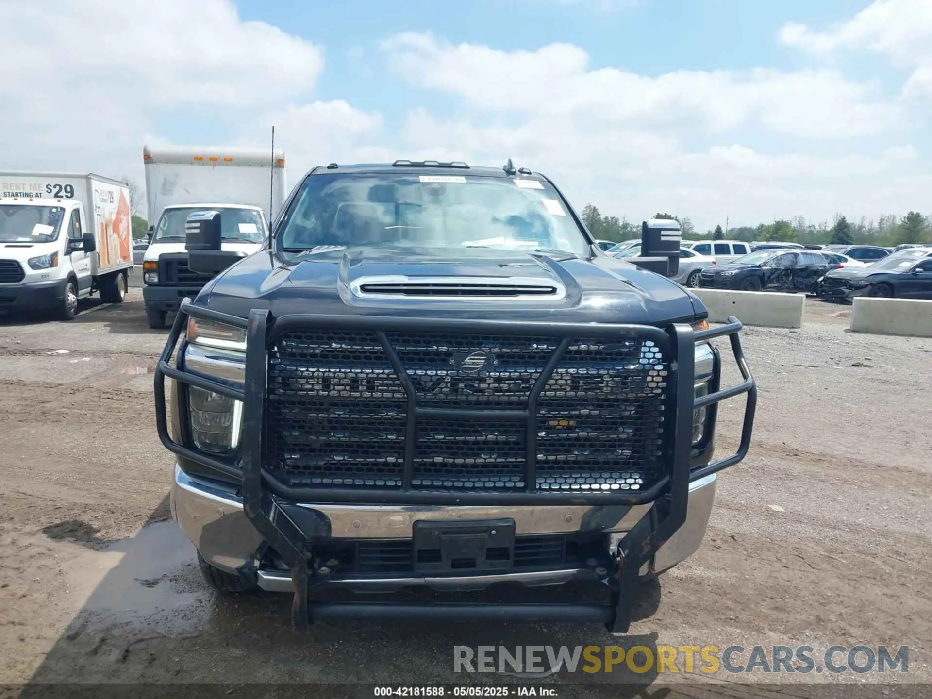 12 Photograph of a damaged car 1GC4YUEY2MF262296 CHEVROLET SILVERADO 3500HD 2021