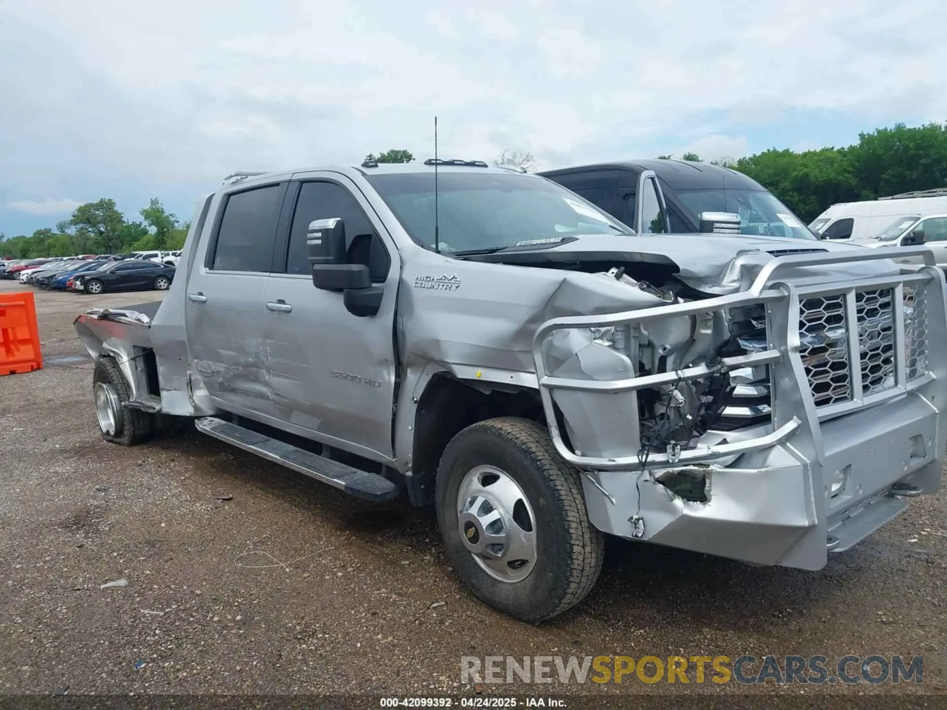 11 Фотография поврежденного автомобиля 1GC4YVEY1MF102982 CHEVROLET SILVERADO 3500HD 2021